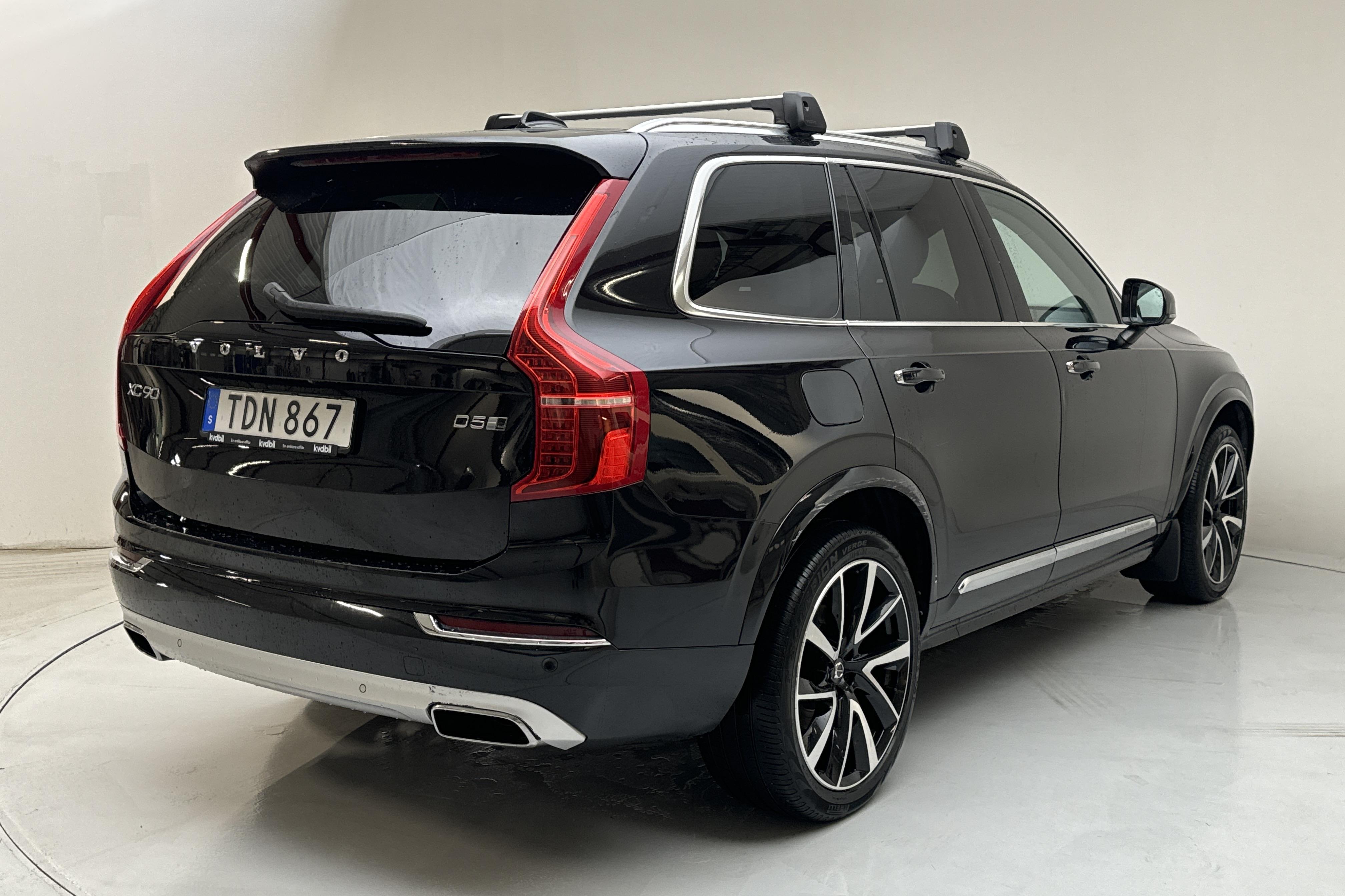 Volvo XC90 D5 AWD (235hk) - 120 130 km - Automaattinen - musta - 2019