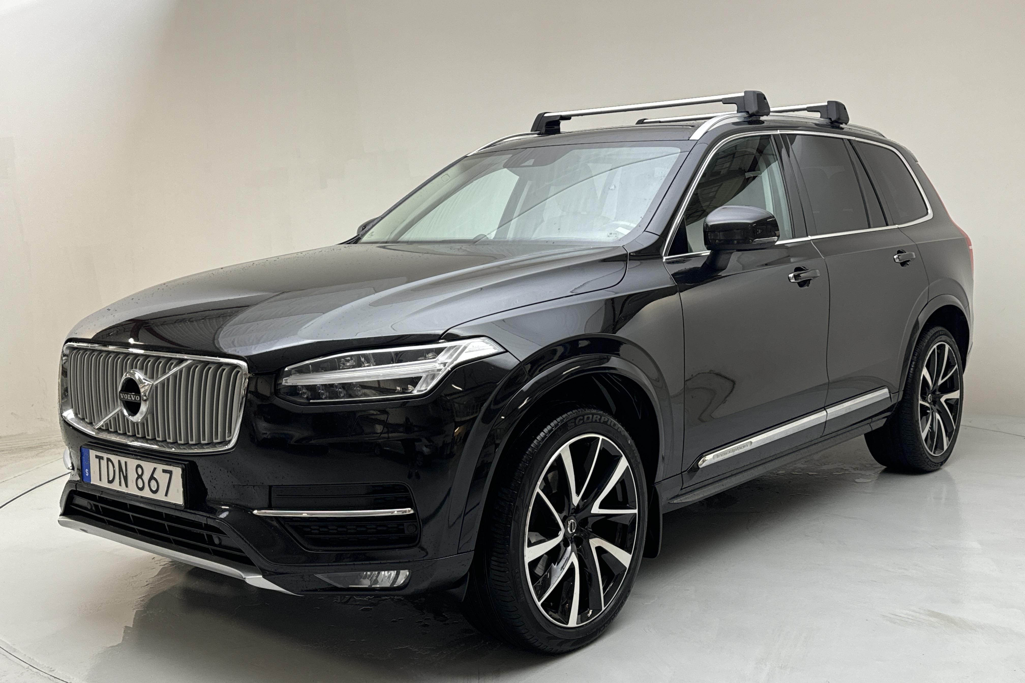 Volvo XC90 D5 AWD (235hk) - 120 130 km - Automaattinen - musta - 2019