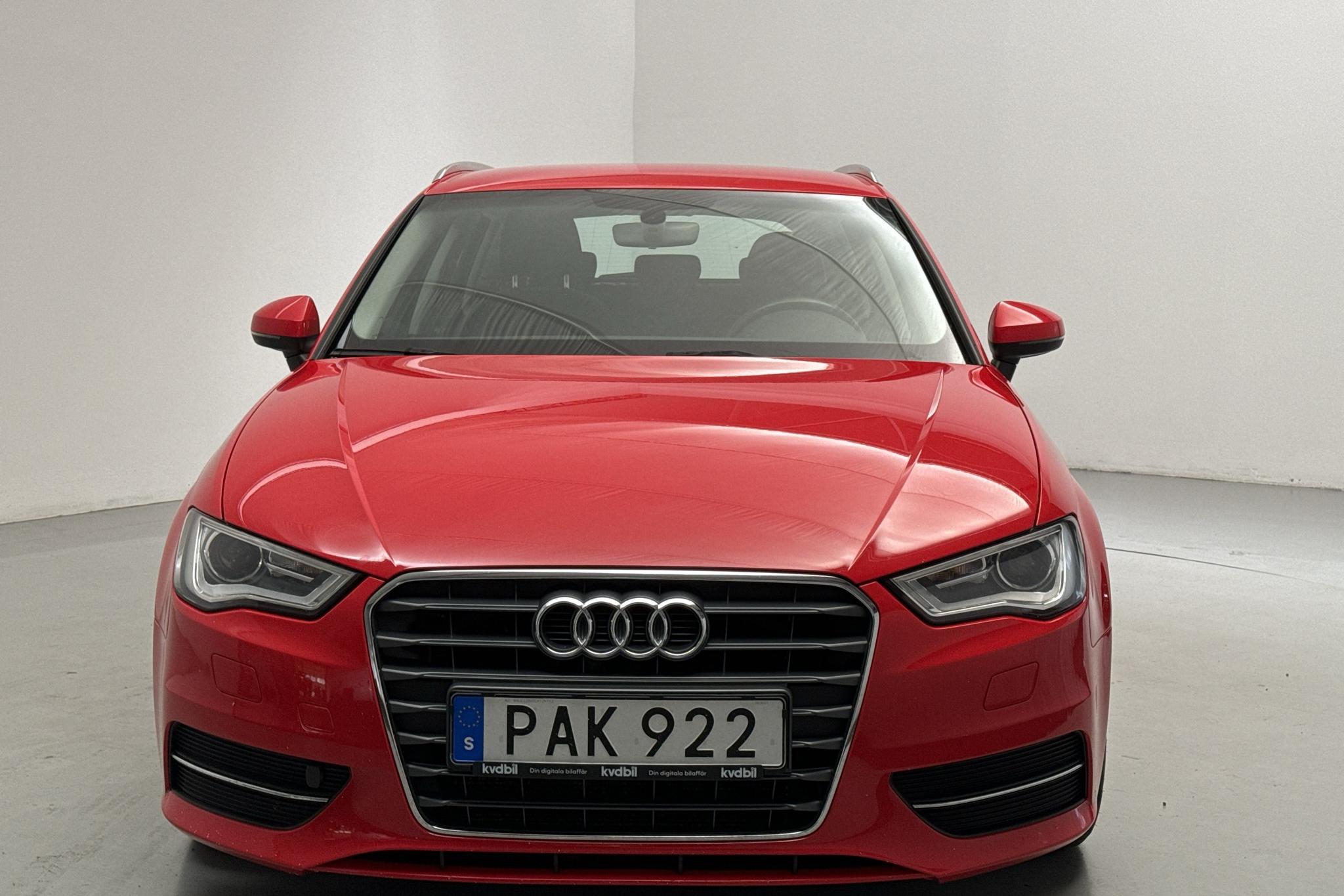 Audi A3 1.6 TDI Sportback (110hk) - 117 940 km - Manual - red - 2016