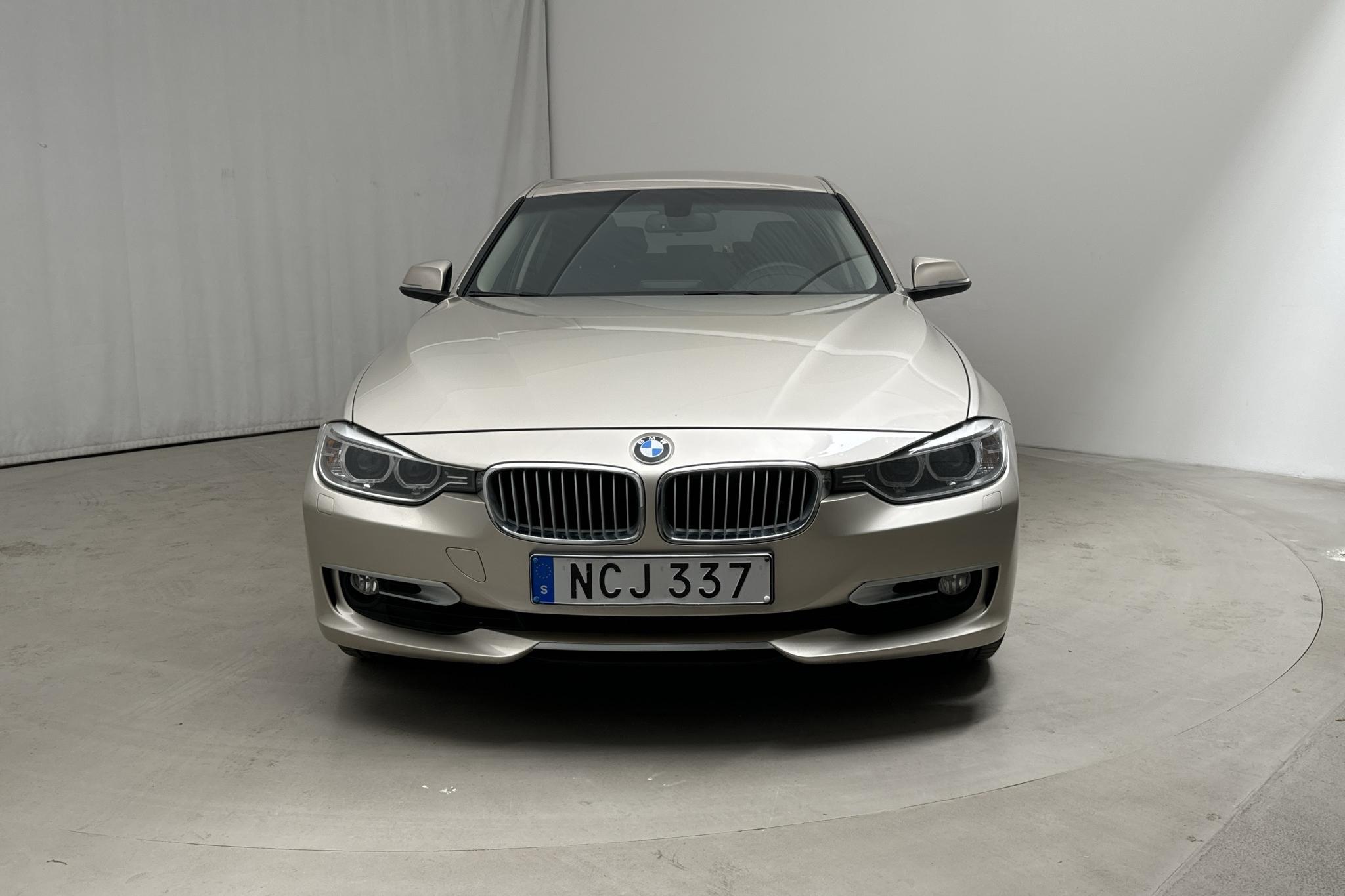 BMW 328i xDrive Sedan, F30 (245hk) - 121 890 km - Manual - silver - 2013