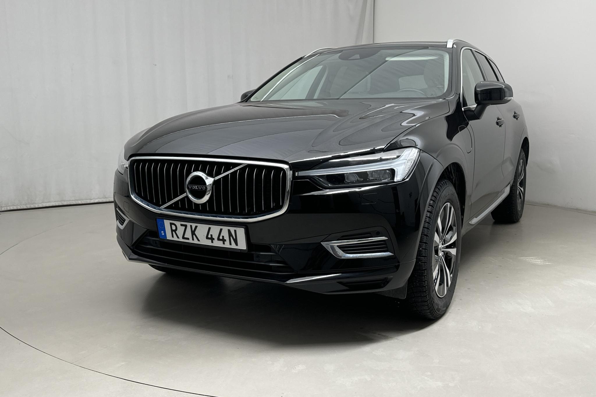 Volvo XC60 T6 AWD Recharge (340hk) - 4 433 mil - Automat - svart - 2021