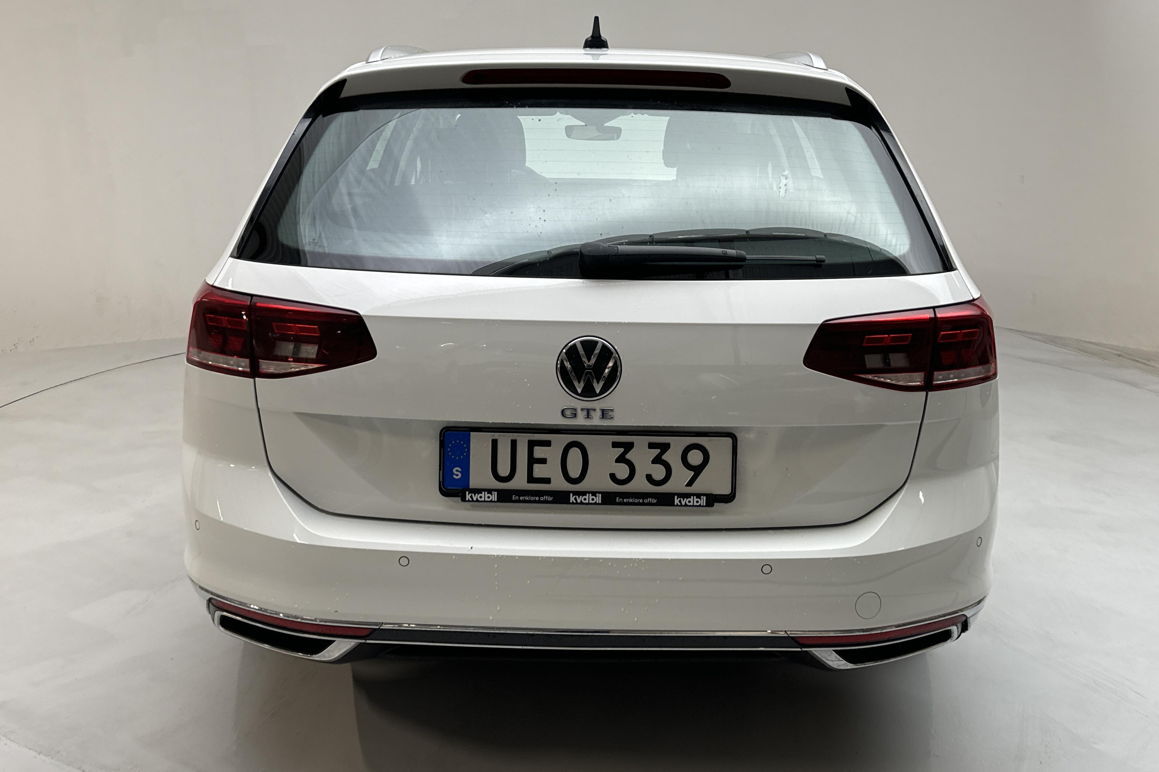 VW Passat 1.4 GTE Sportscombi (218hk) - 125 370 km - Automaatne - valge - 2021