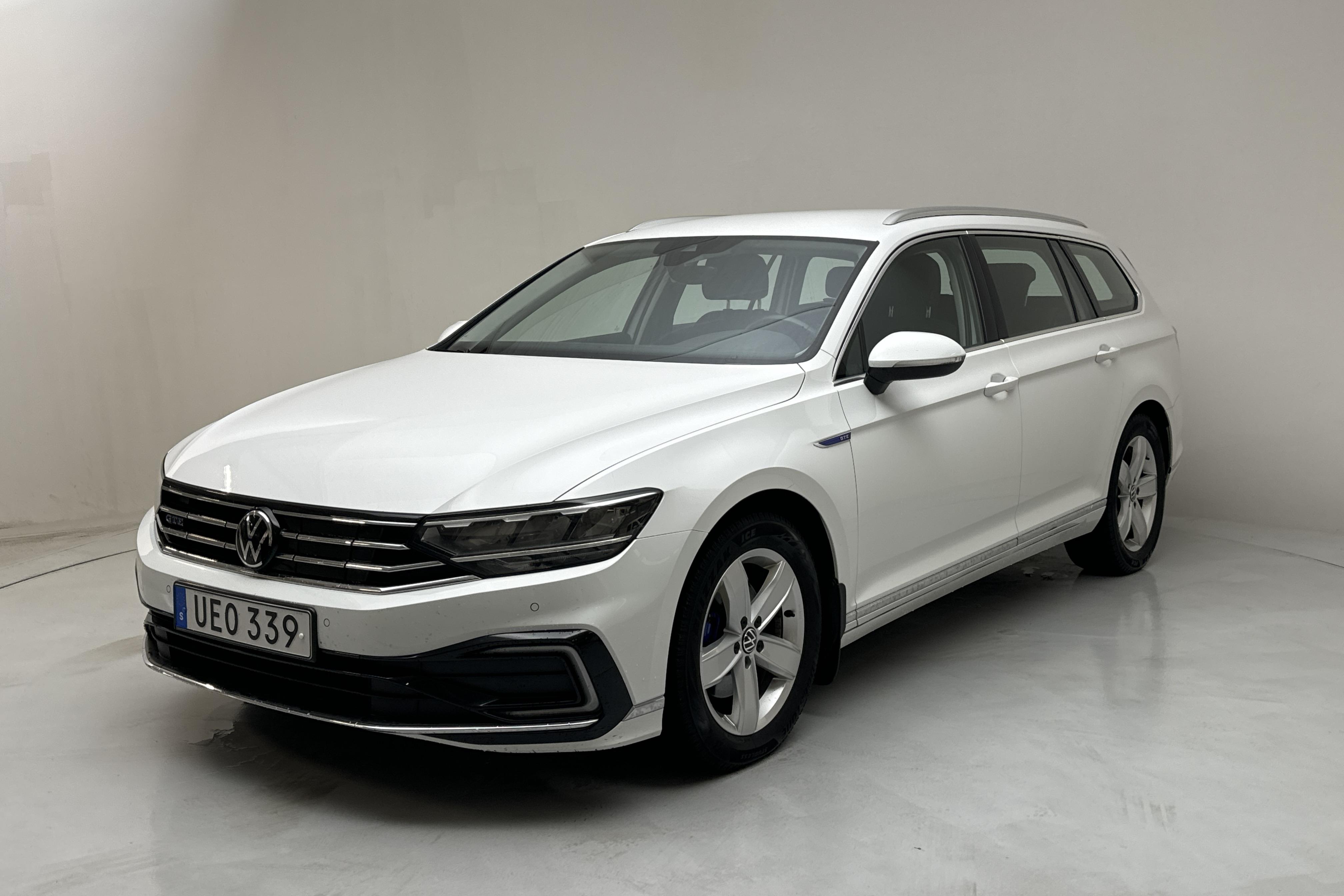 VW Passat 1.4 GTE Sportscombi (218hk) - 125 370 km - Automatyczna - biały - 2021