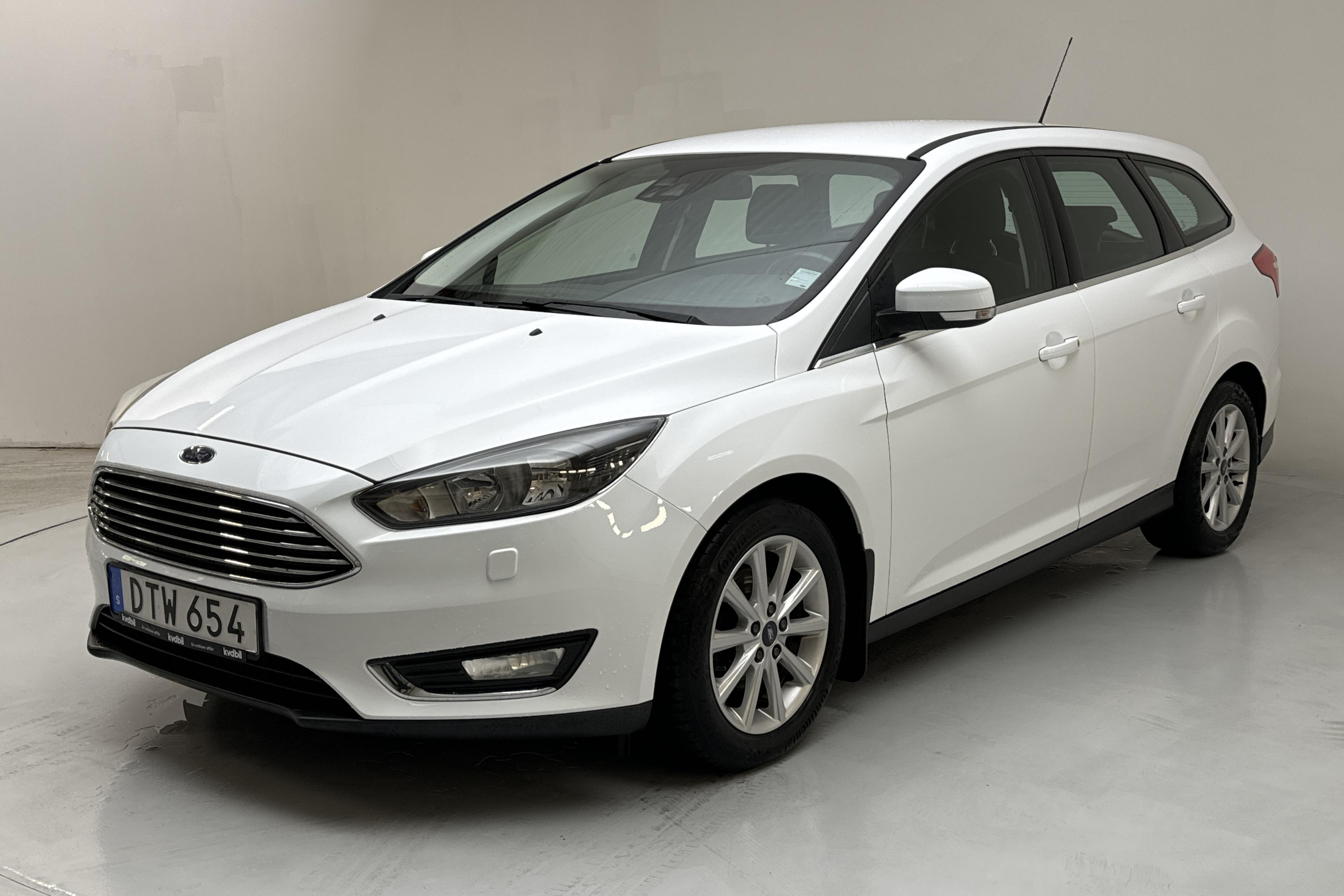 Ford Focus 1.0 EcoBoost Kombi (125hk) - 119 410 km - Käsitsi - valge - 2015