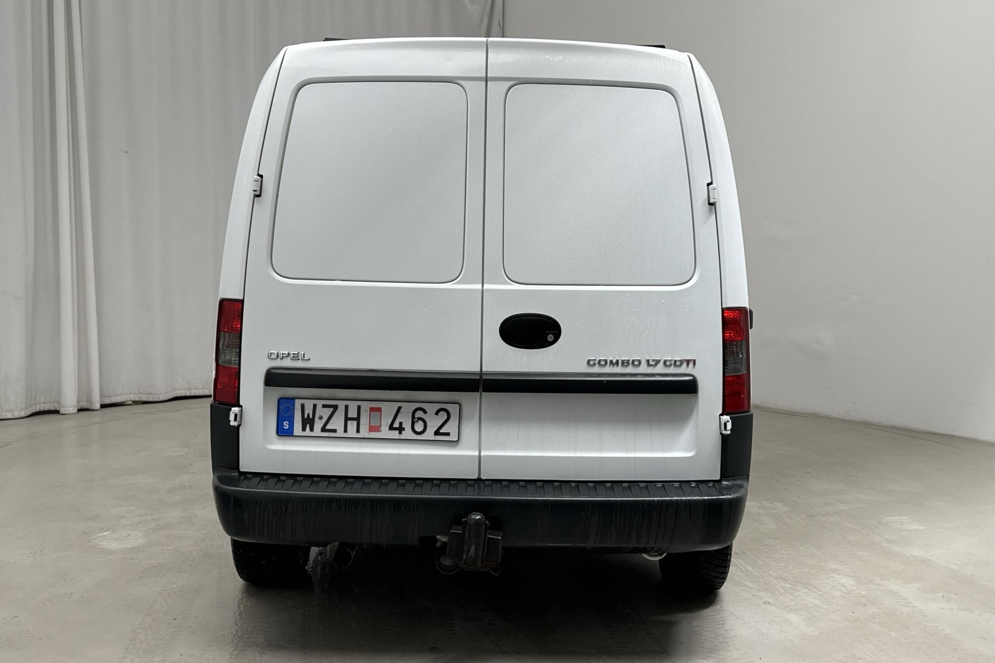 Opel Combo 1.7 CDTI Skåp (100hk) - 45 230 km - Manualna - biały - 2005