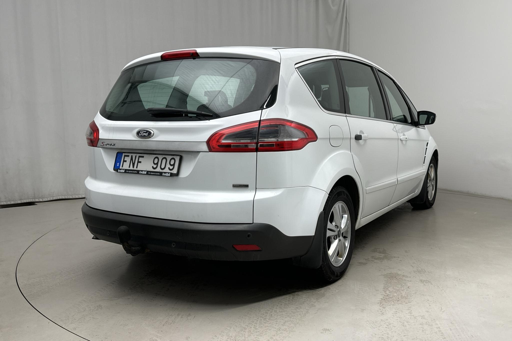 Ford S-MAX 1.6 Duratorq TDCi (115hk) - 235 110 km - Käsitsi - valge - 2013