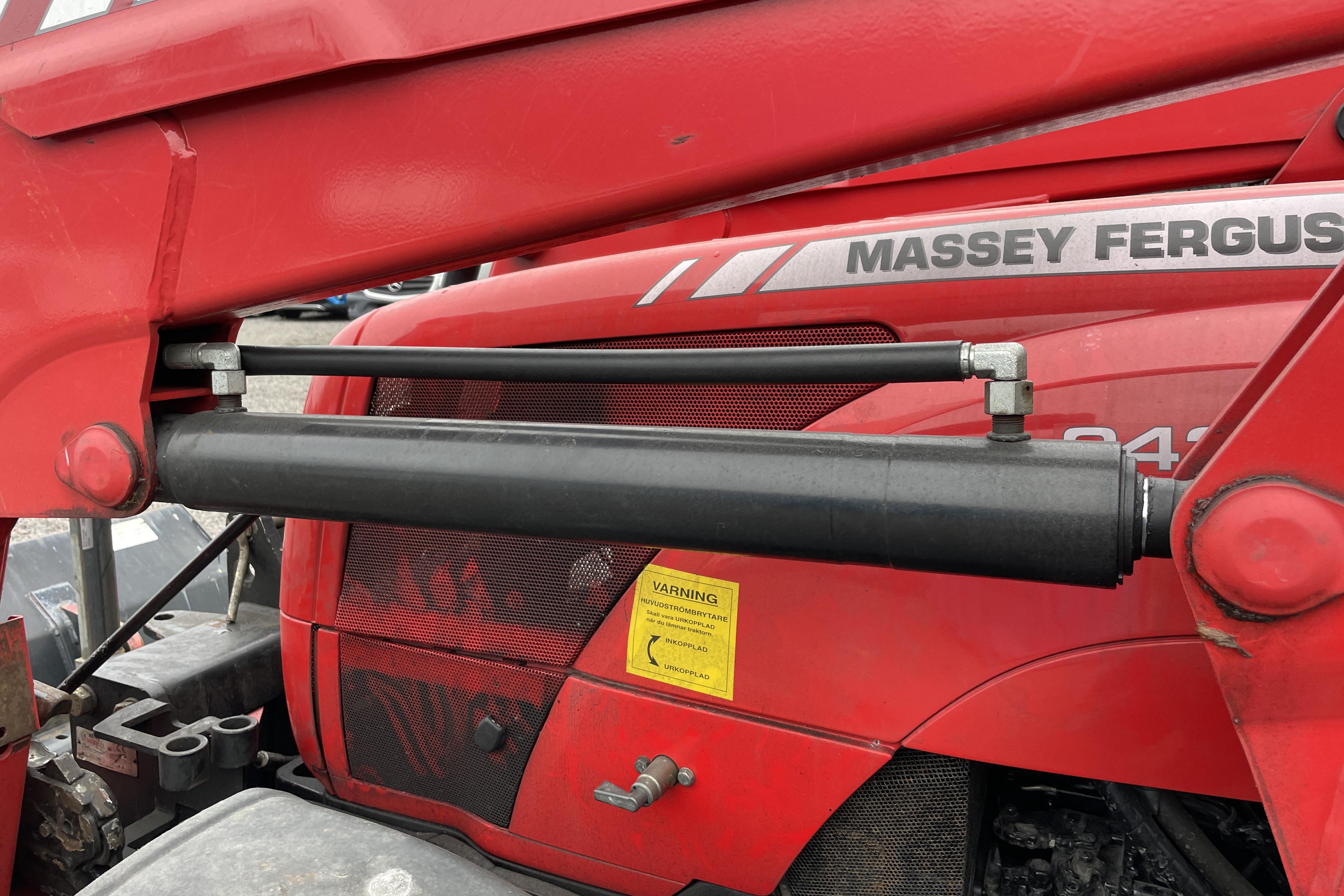 Massey Ferguson 2435 GE -  - Manual - red - 2006