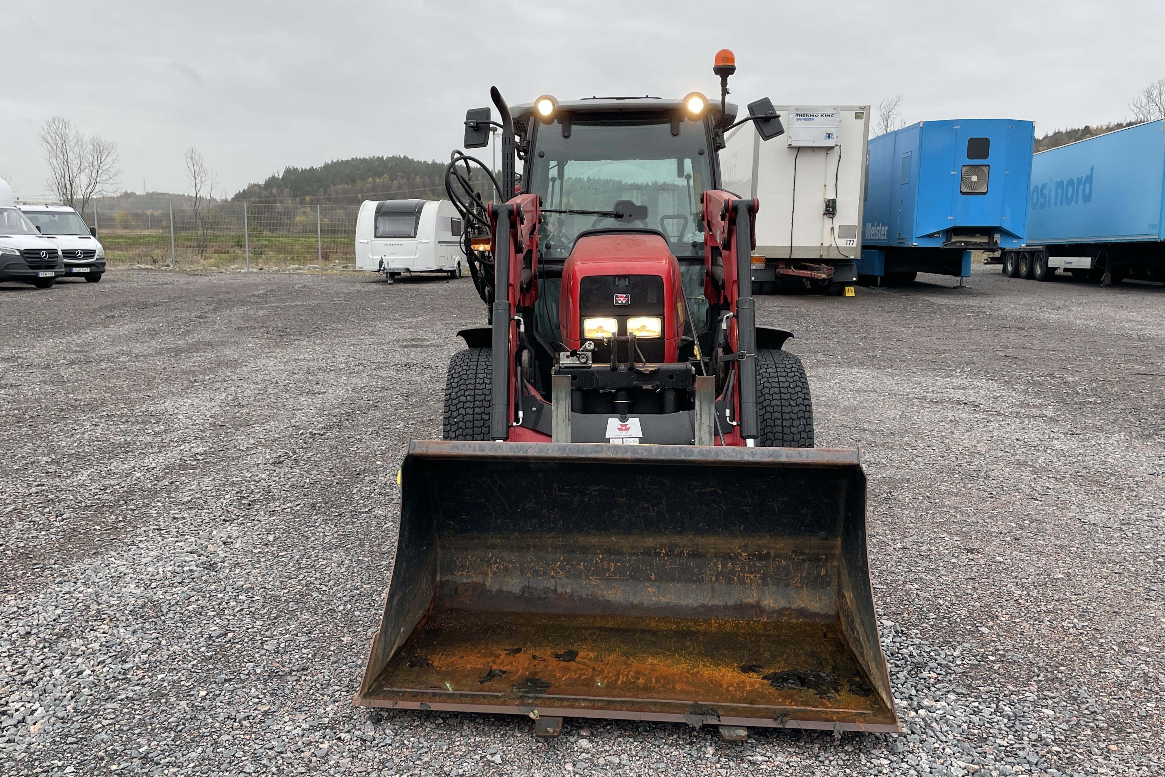 Massey Ferguson 2435 GE -  - Manuell - röd - 2006