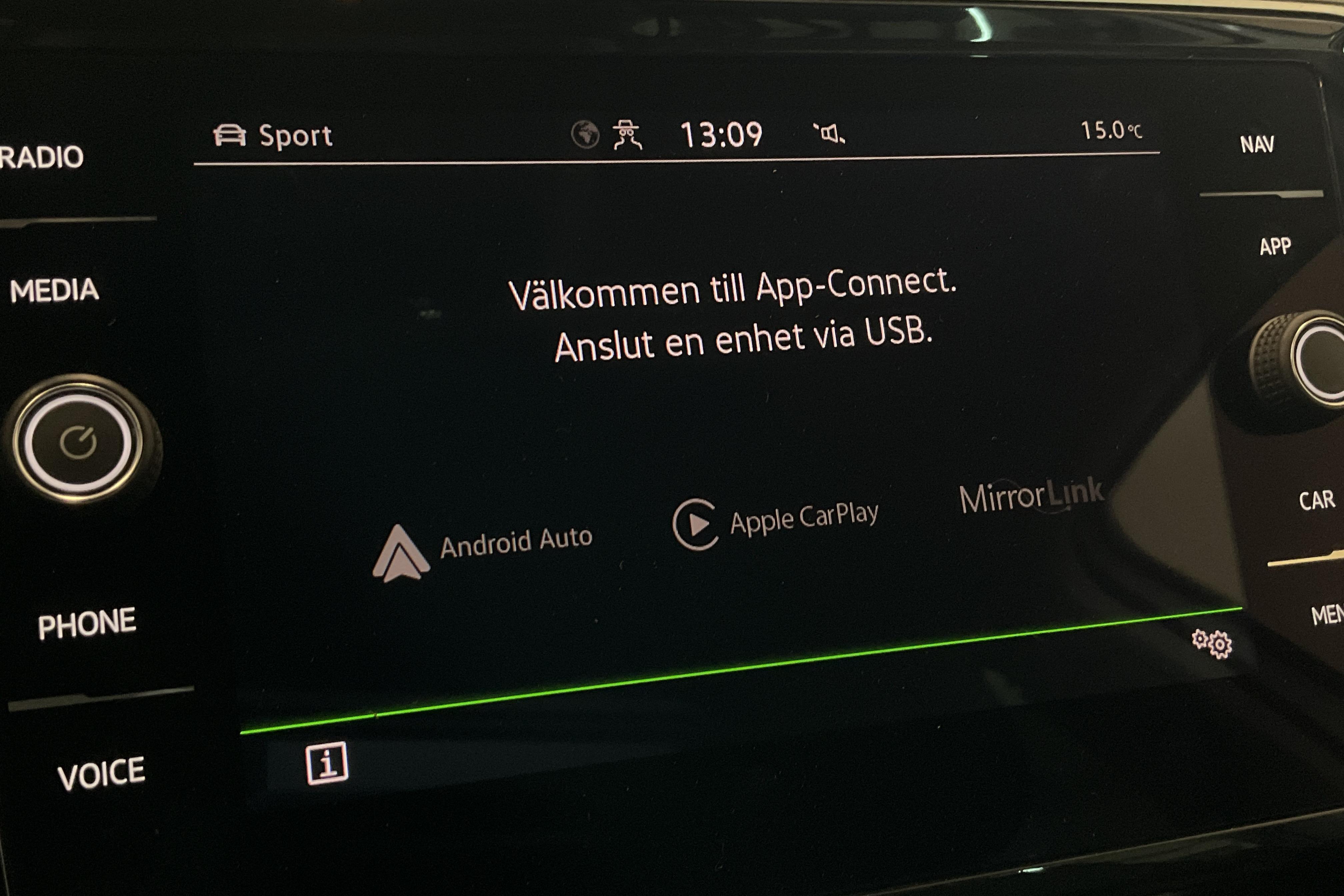 VW Passat 1.4 GTE Sportscombi (218hk) - 58 190 km - Automaattinen - valkoinen - 2020