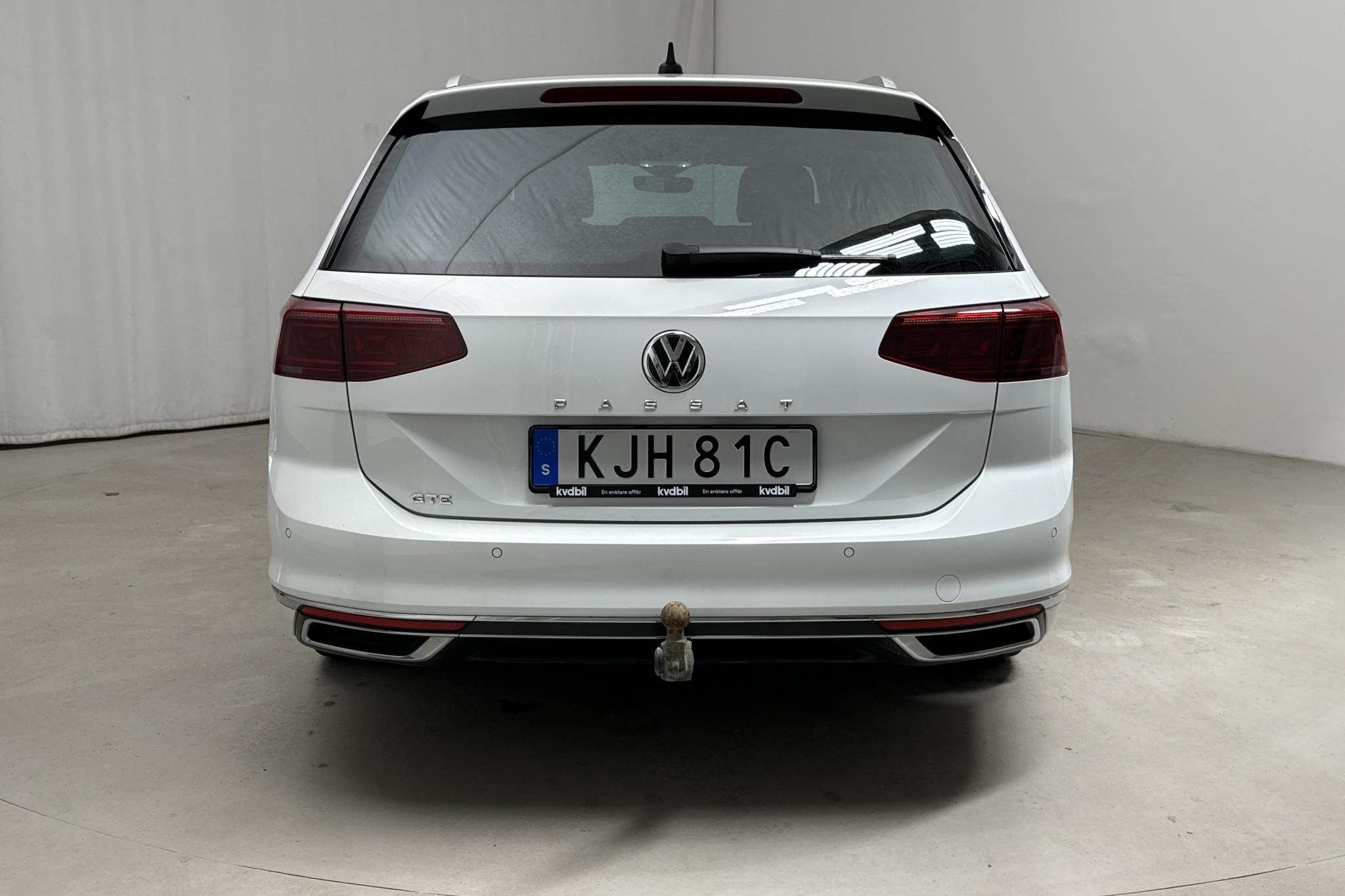 VW Passat 1.4 GTE Sportscombi (218hk) - 58 190 km - Automatic - white - 2020