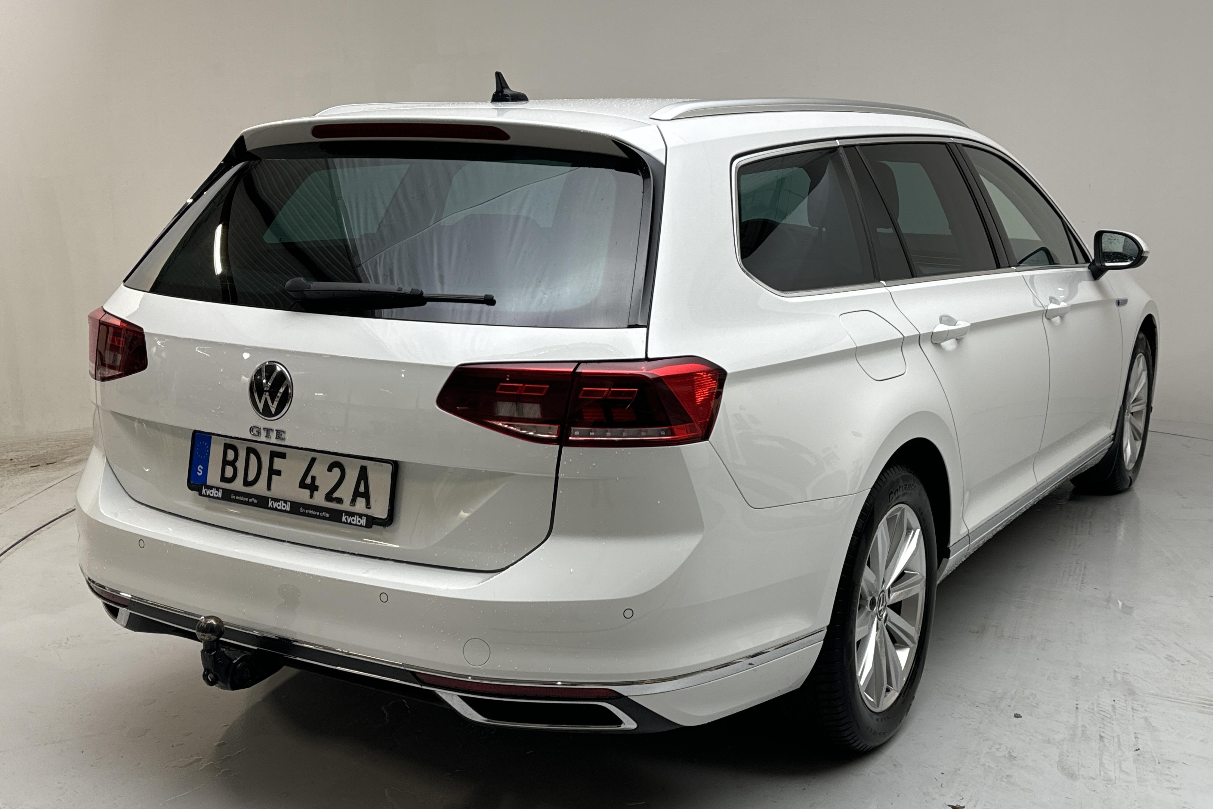 VW Passat 1.4 GTE Sportscombi (218hk) - 48 740 km - Automatic - white - 2021