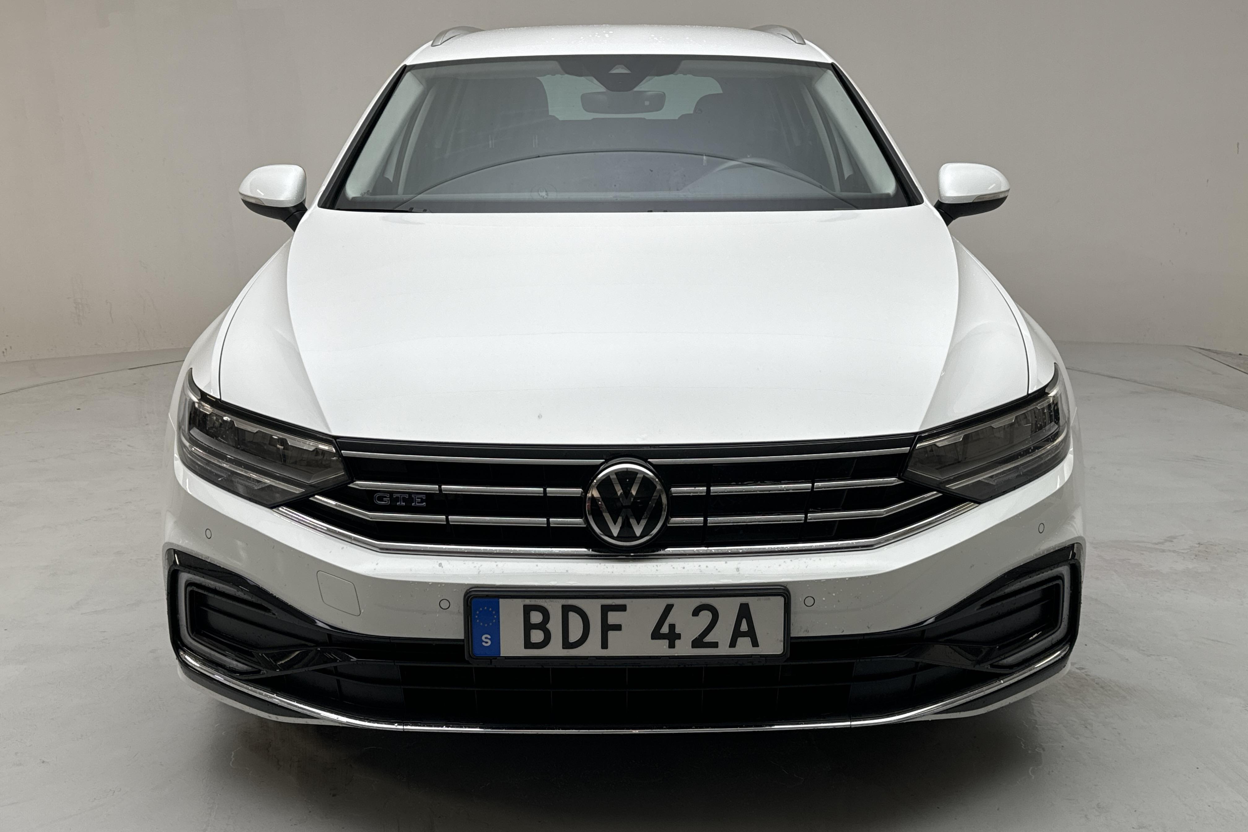 VW Passat 1.4 GTE Sportscombi (218hk) - 48 740 km - Automatyczna - biały - 2021