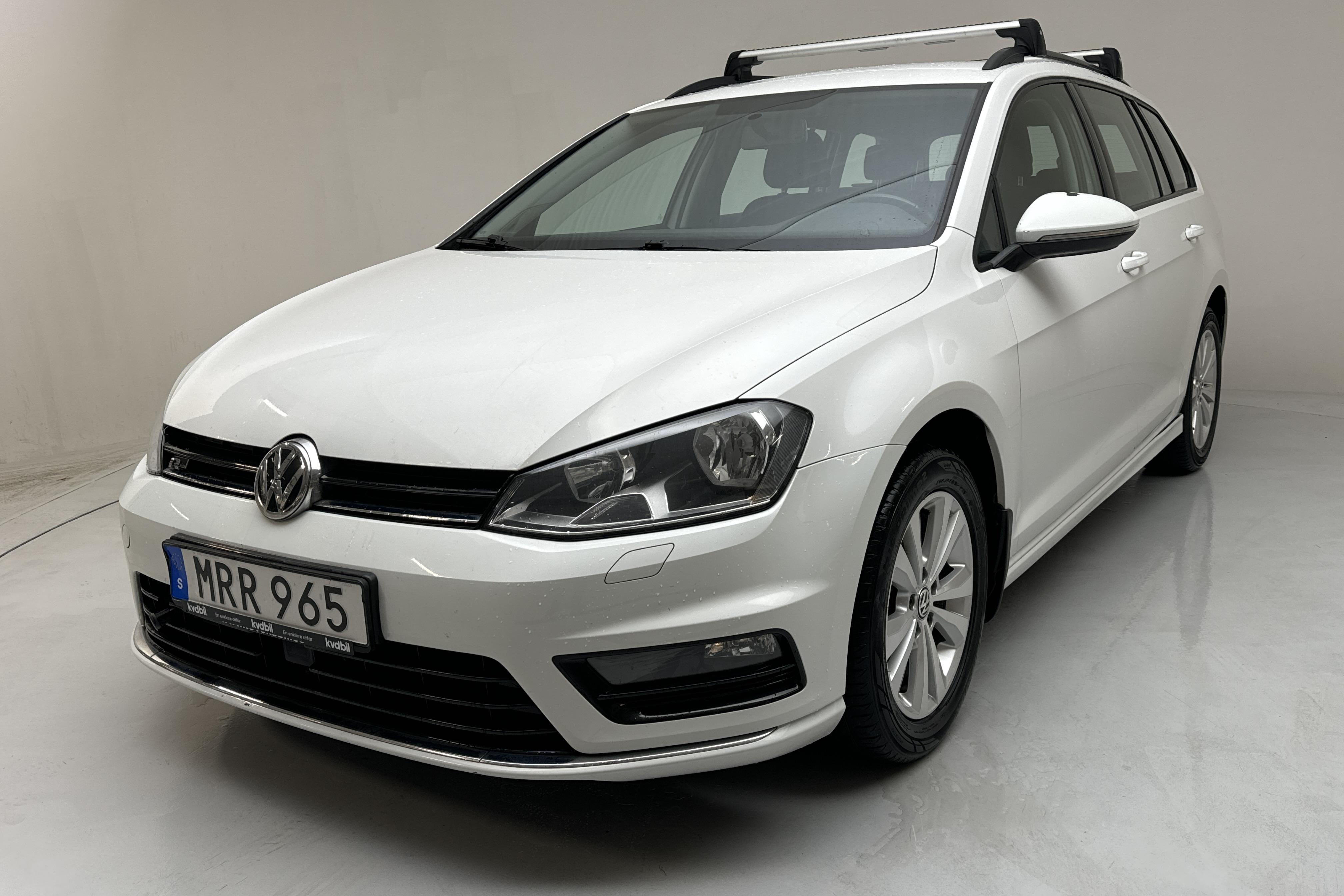 VW Golf VII 1.6 TDI BlueMotion Technology Sportscombi (105hk) - 104 200 km - Käsitsi - valge - 2015