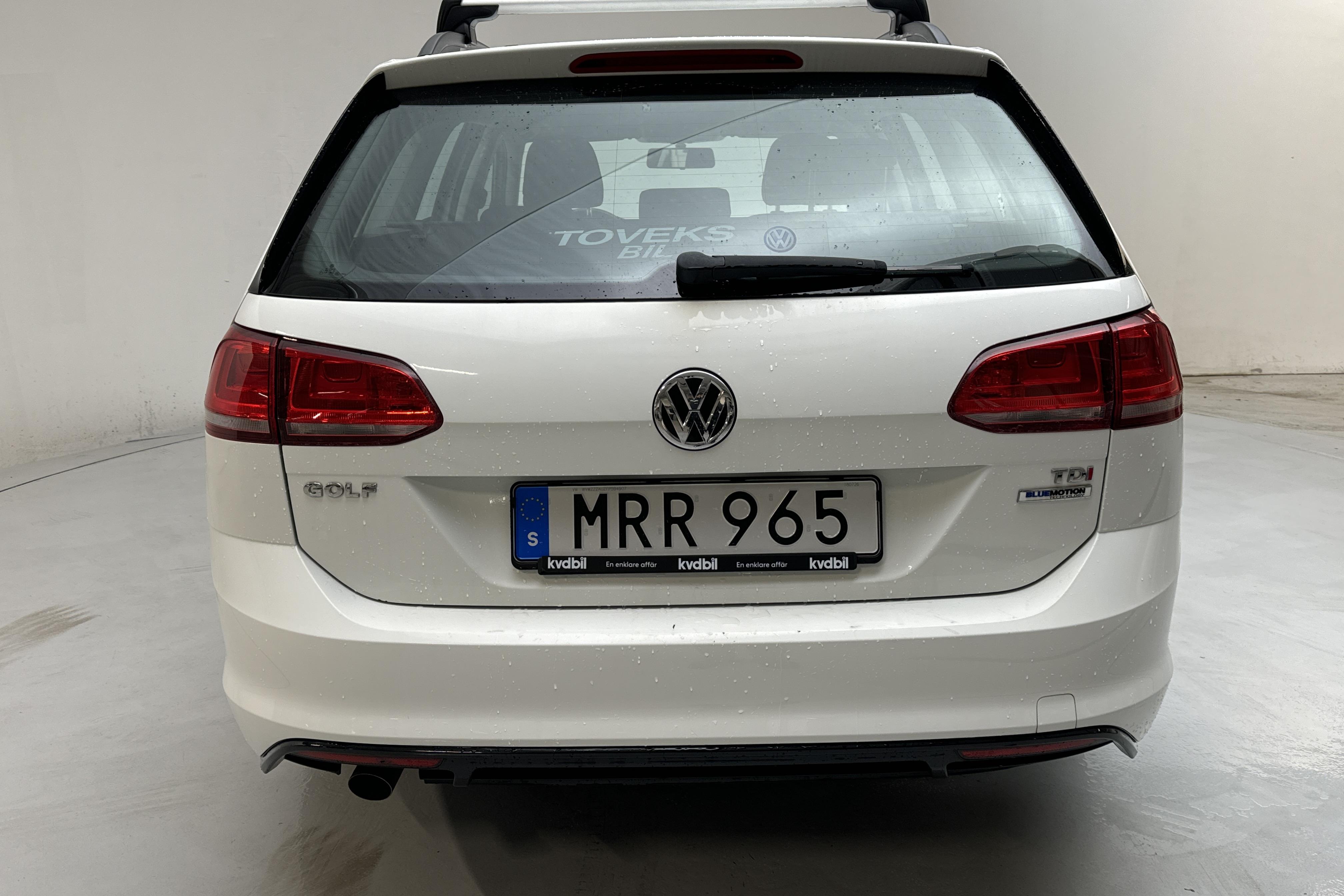 VW Golf VII 1.6 TDI BlueMotion Technology Sportscombi (105hk) - 104 200 km - Manuaalinen - valkoinen - 2015