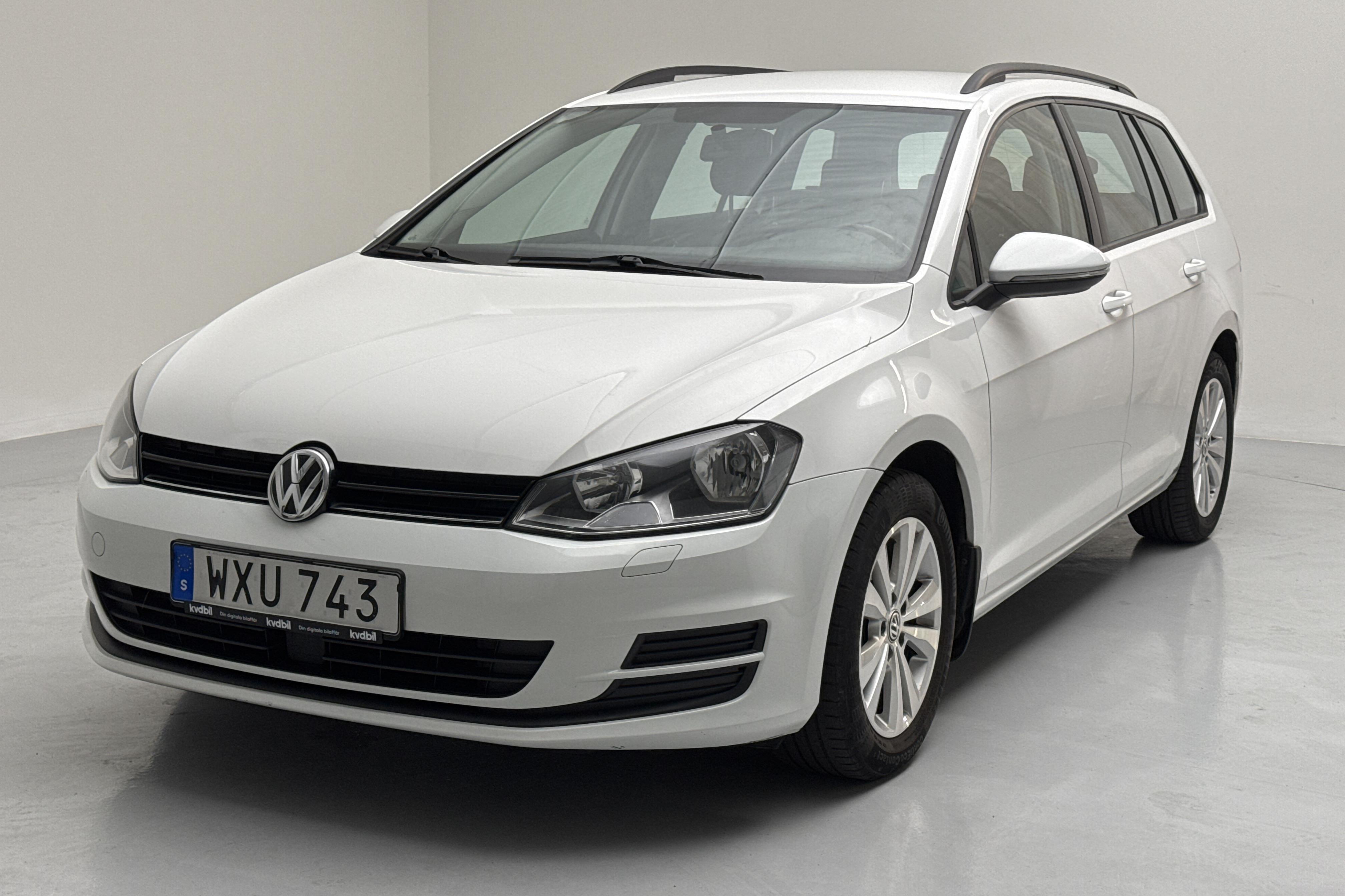 VW Golf VII 1.2 TSI Sportscombi (110hk) - 122 880 km - Manualna - biały - 2017