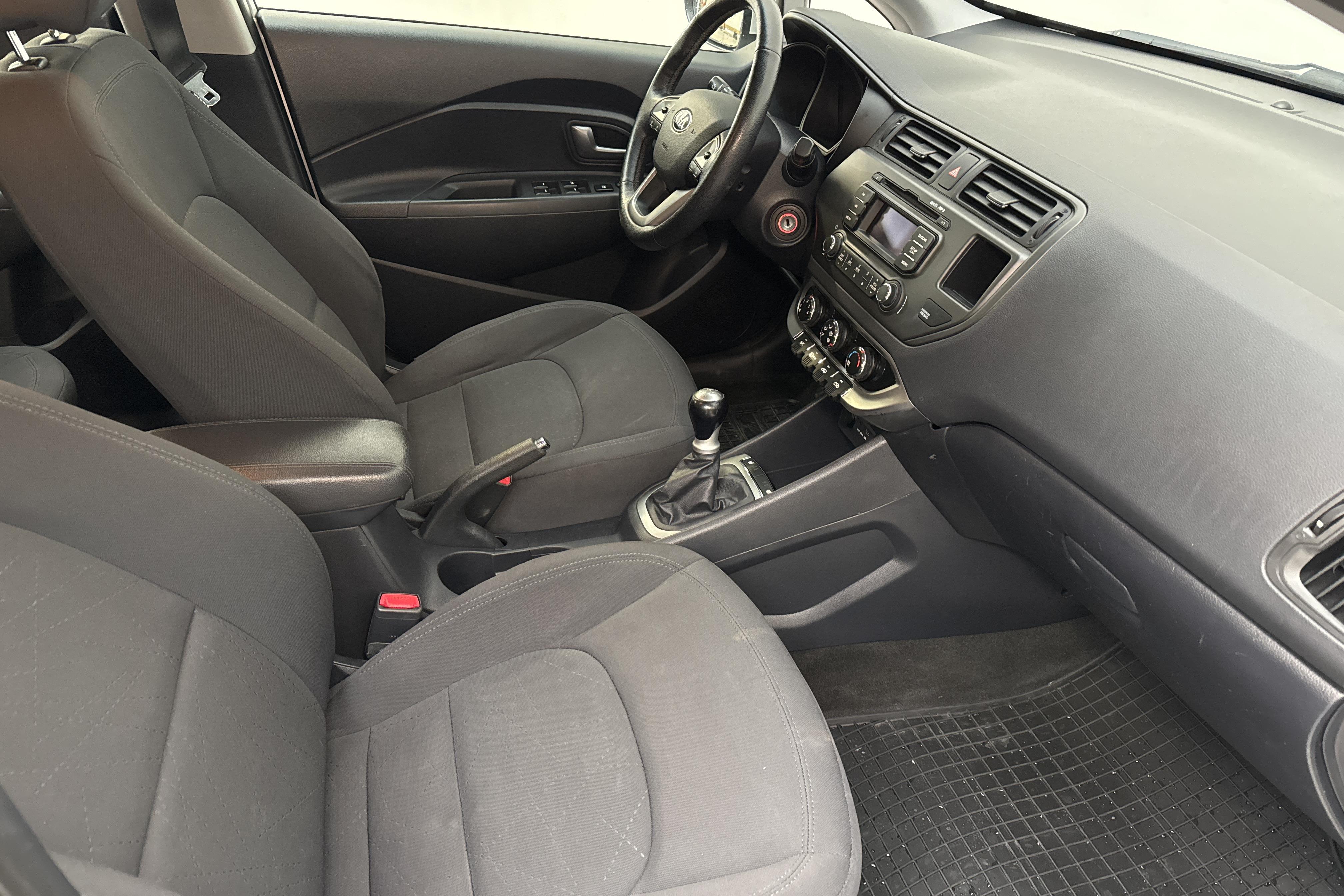 KIA Rio 1.2 (85hk) - 136 550 km - Manualna - szary - 2013