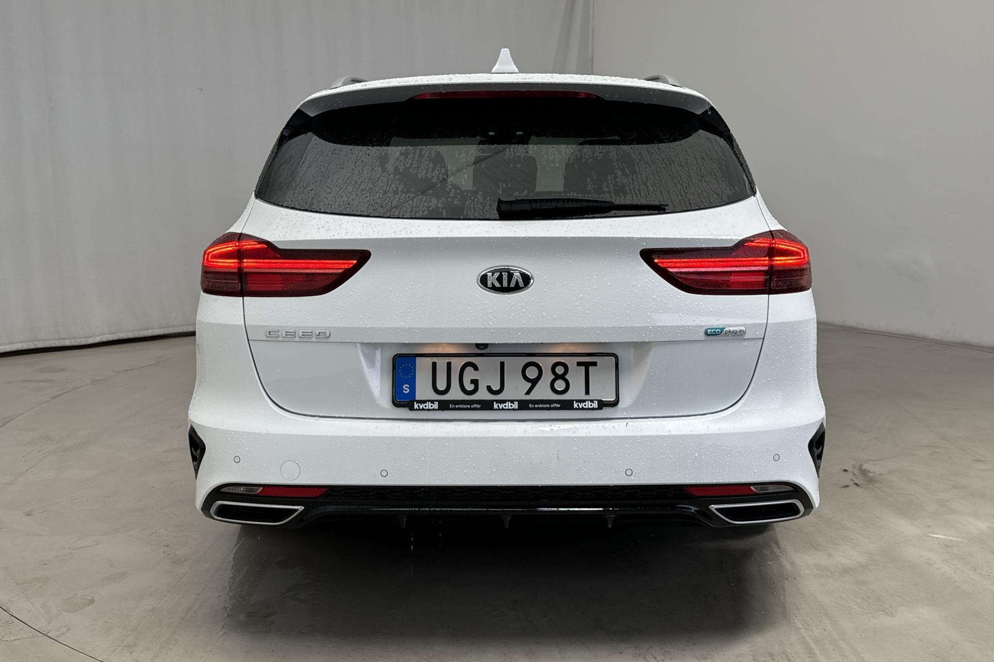 KIA Ceed 1.6 Plug-in Hybrid SW (141hk) - 8 918 mil - Automat - vit - 2021