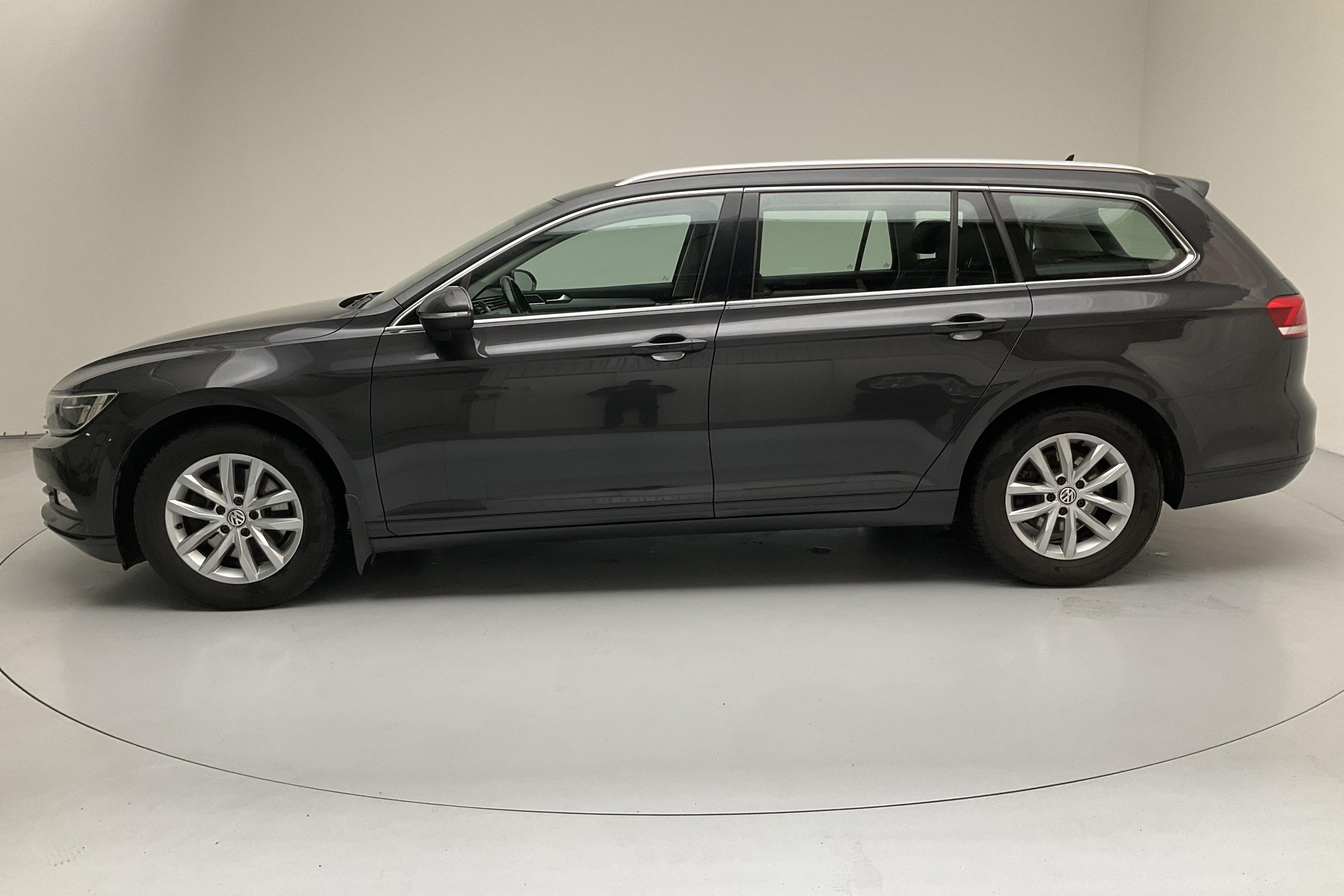 VW Passat 1.5 TSI Sportscombi (150hk) - 162 580 km - Automatyczna - Dark Grey - 2019