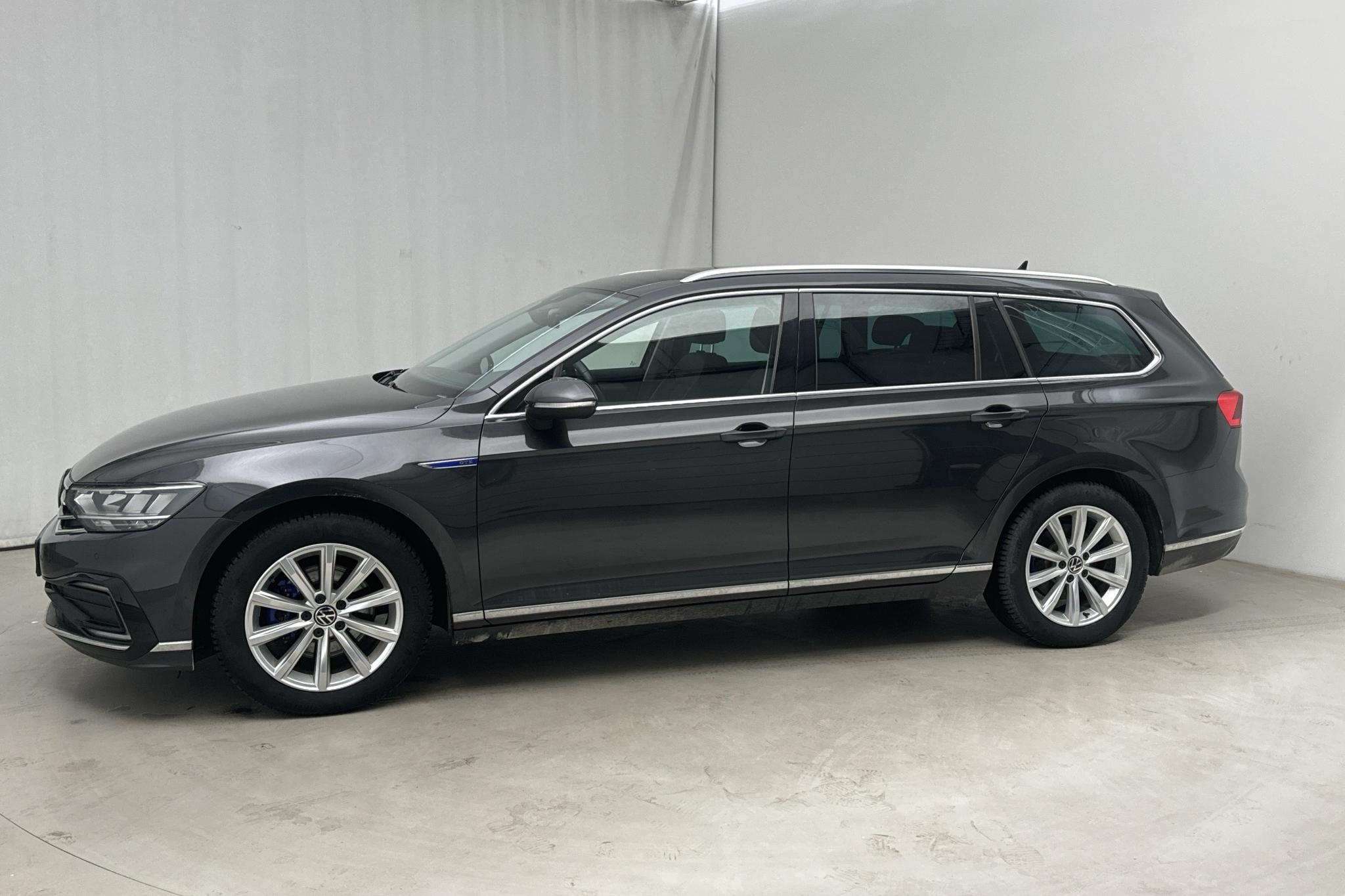 VW Passat 1.4 GTE Sportscombi (218hk) - 59 990 km - Automatic - Dark Grey - 2021