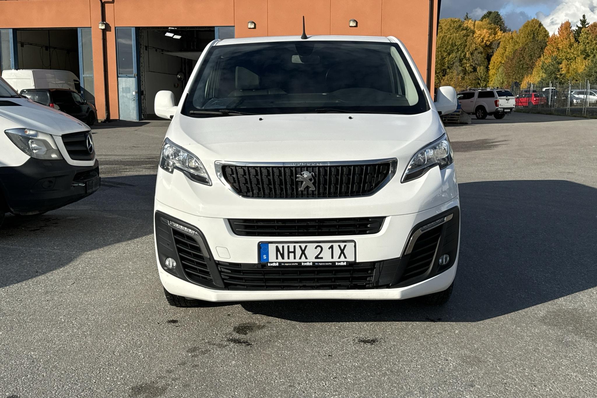 Peugeot Expert BlueHDi Skåp (122hk) - 73 600 km - Automatyczna - biały - 2020