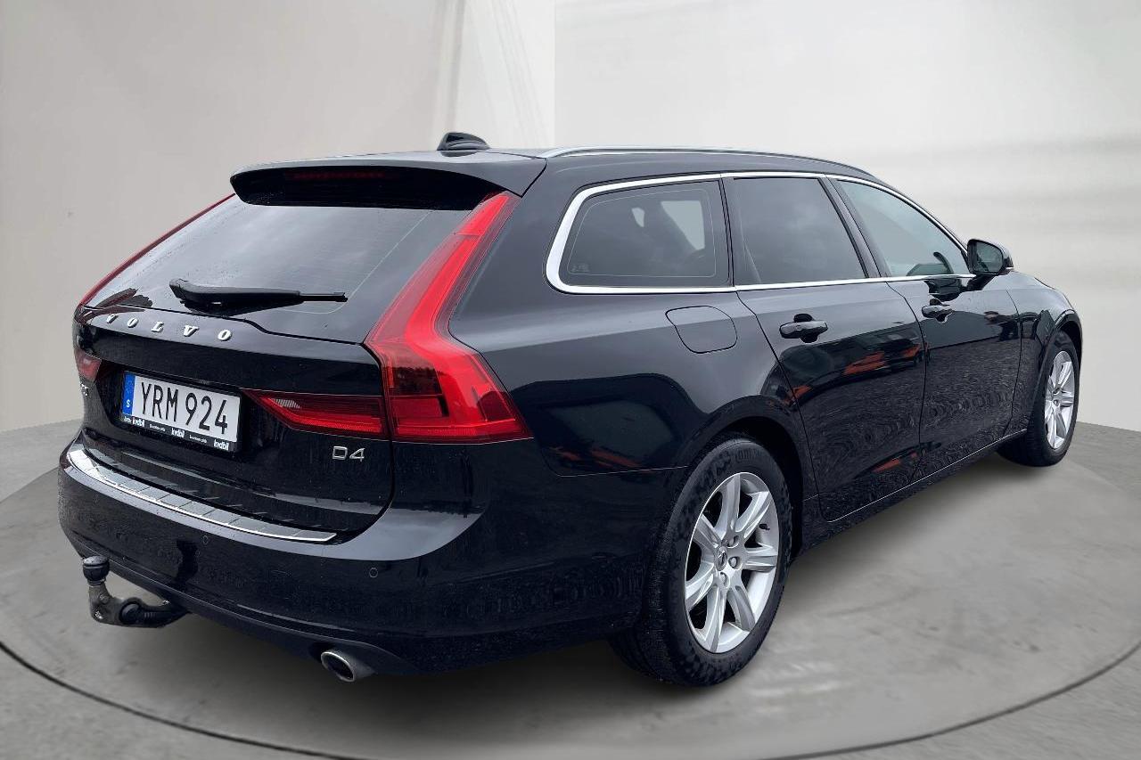 Volvo V90 D4 (190hk) - 131 560 km - Manual - black - 2018