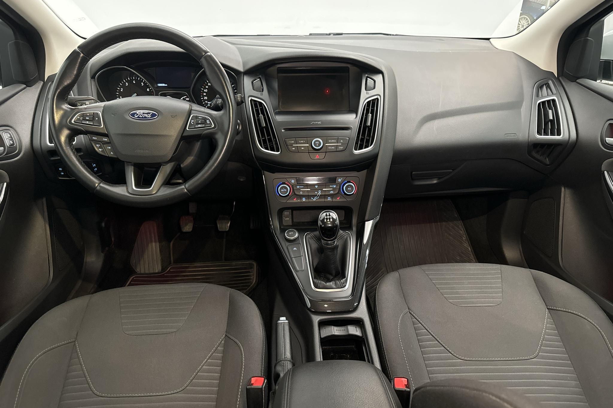 Ford Focus 1.0 EcoBoost Kombi (100hk) - 68 600 km - Manualna - szary - 2018