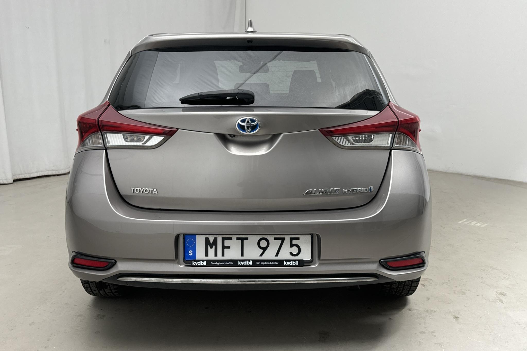 Toyota Auris 1.8 HSD 5dr (99hk) - 181 750 km - Automaattinen - ruskea - 2016