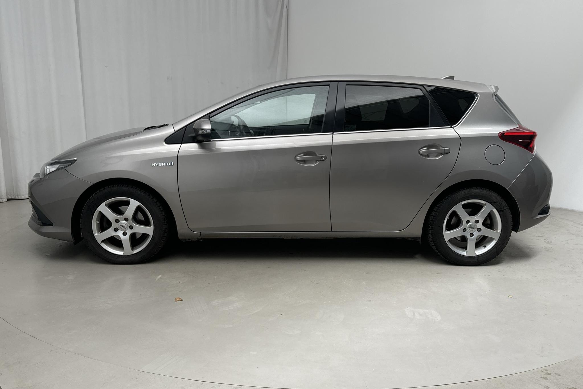 Toyota Auris 1.8 HSD 5dr (99hk) - 181 750 km - Automaattinen - ruskea - 2016