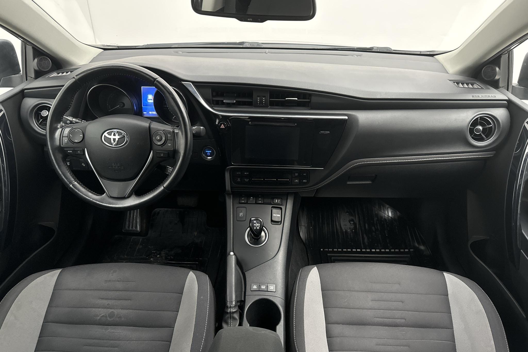 Toyota Auris 1.8 HSD 5dr (99hk) - 181 750 km - Automaattinen - ruskea - 2016