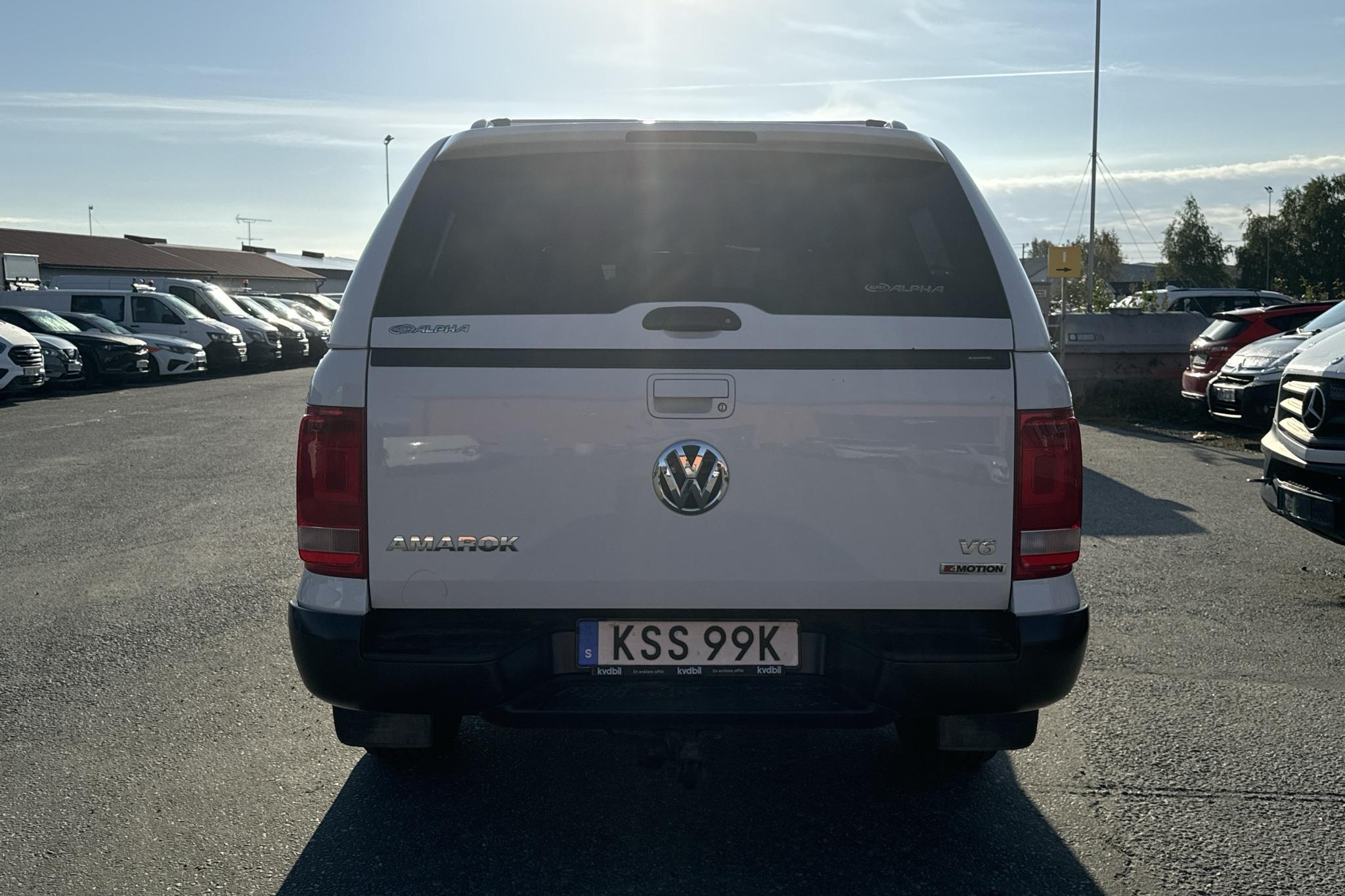 VW Amarok 3.0 TDI 4motion (204hk) - 9 207 mil - Automat - vit - 2019