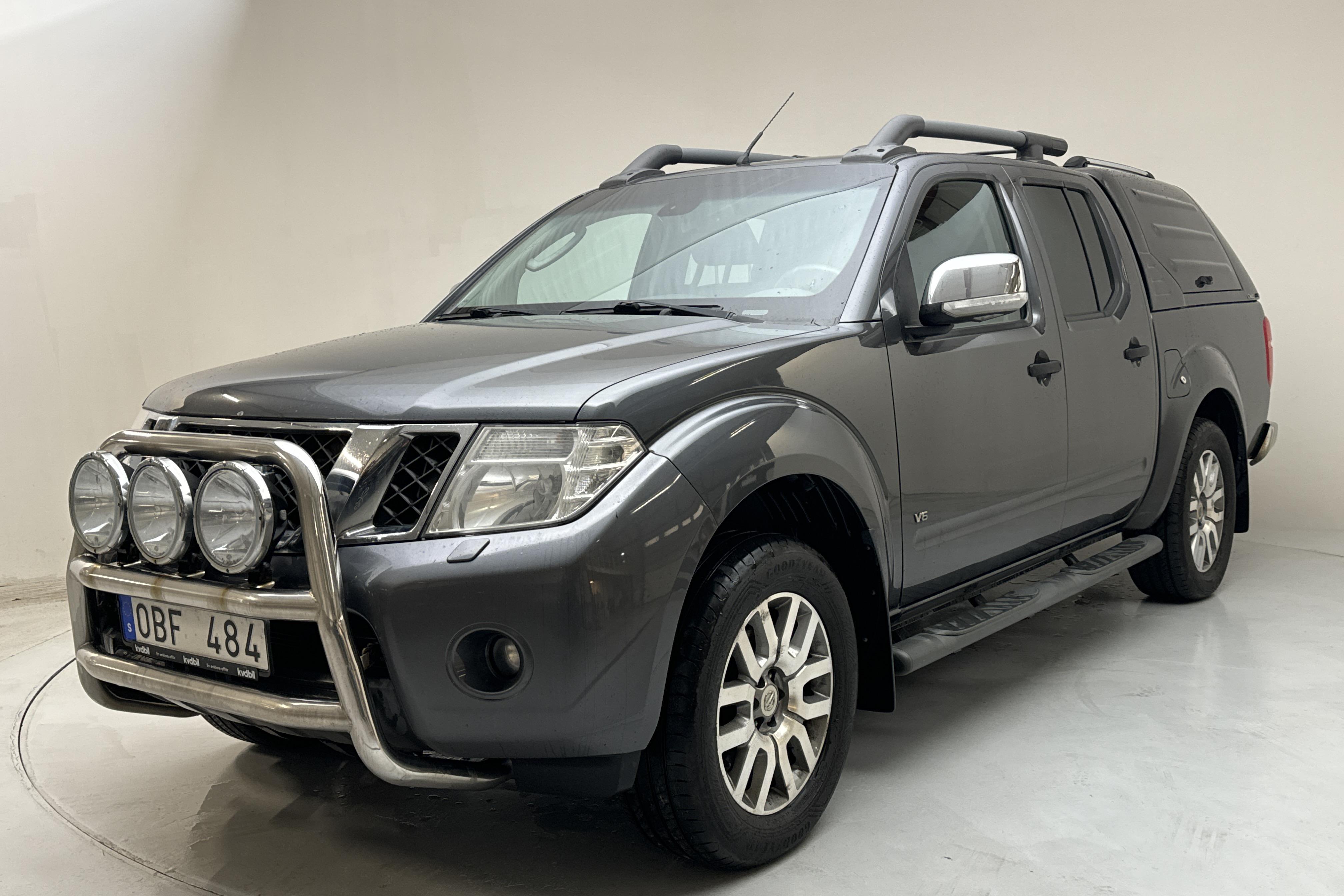 Nissan Navara 3.0 dCi V6 (231hk) - 26 728 mil - Automat - Dark Grey - 2013