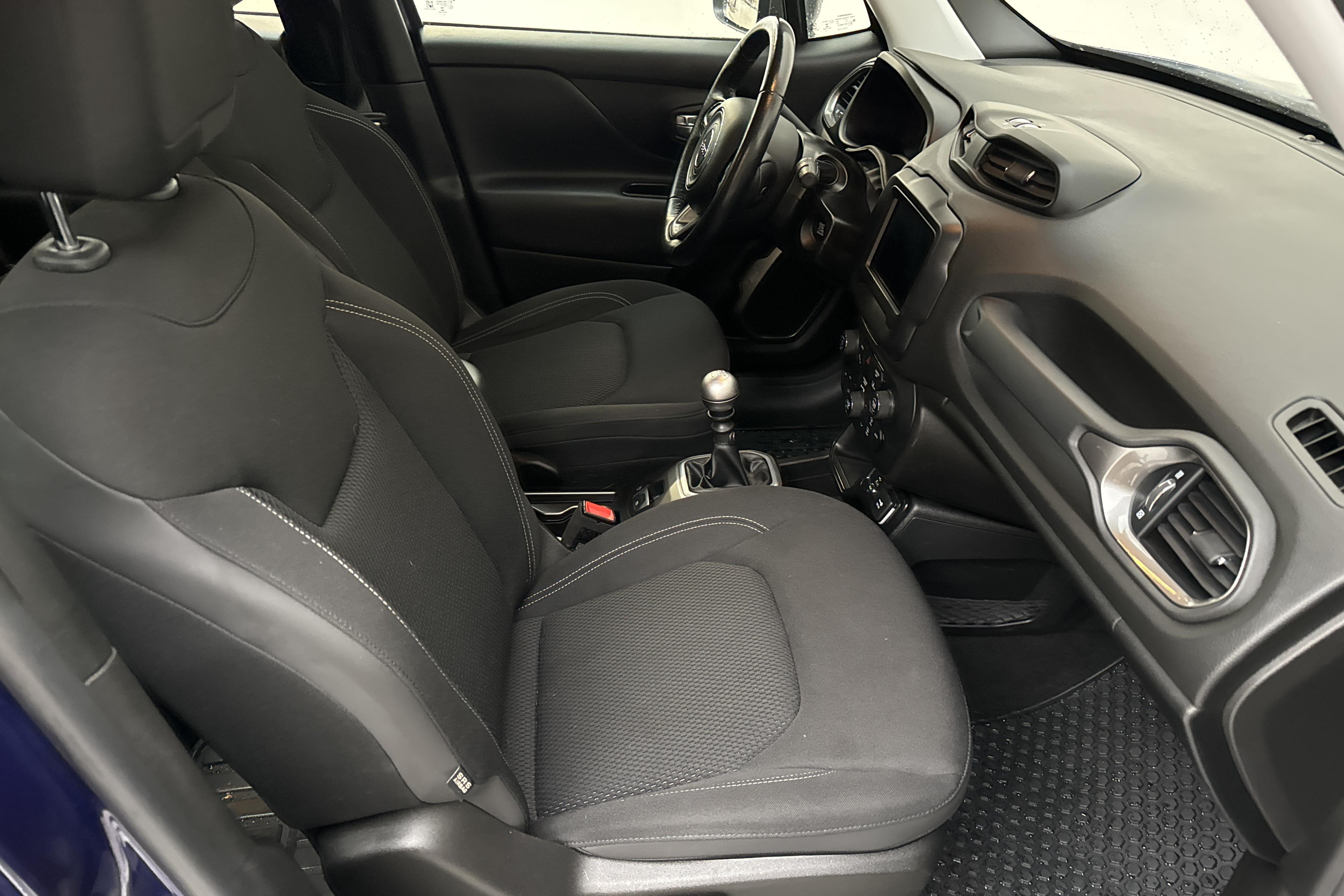 Jeep Renegade 1.0 GSE T3 2WD (120hk) - 59 530 km - Manuaalinen - sininen - 2019