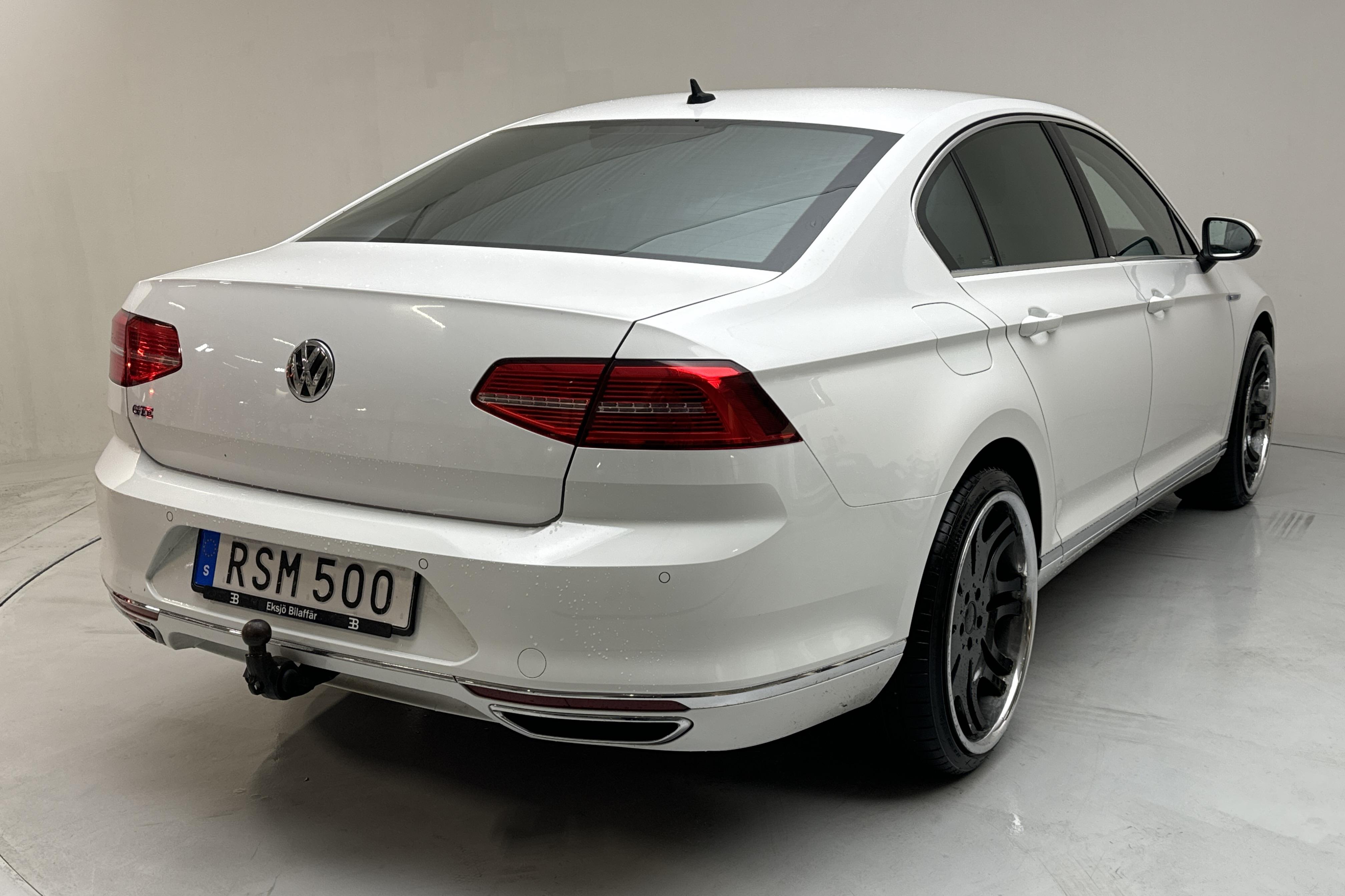 VW Passat 1.4 Plug-in-Hybrid (218hk) - 157 340 km - Automaattinen - valkoinen - 2018