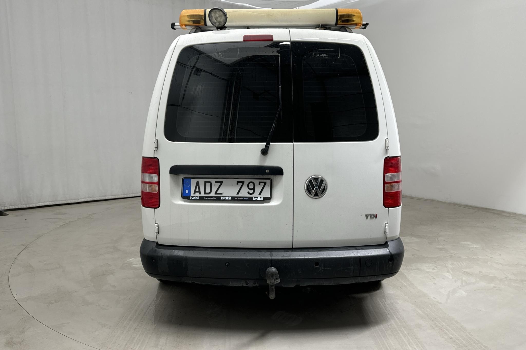 VW Caddy Life Maxi 1.6 TDI (102hk) - 256 600 km - Käsitsi - valge - 2013