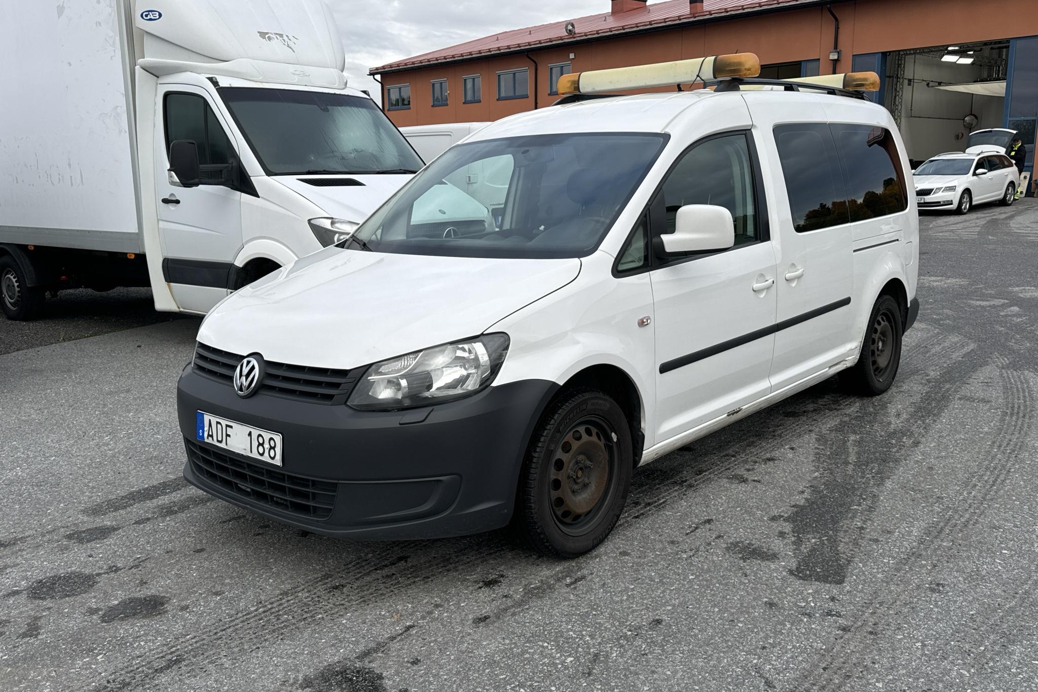 VW Caddy Life Maxi 1.6 TDI (102hk) - 14 392 mil - Manuell - vit - 2013