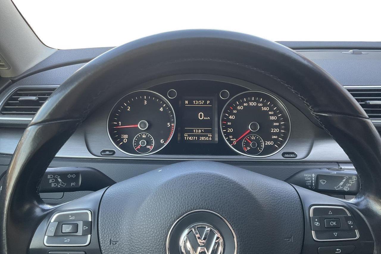 VW Passat 2.0 TDI BlueMotion Technology Variant 4Motion (170hk) - 17 427 mil - Automat - svart - 2011