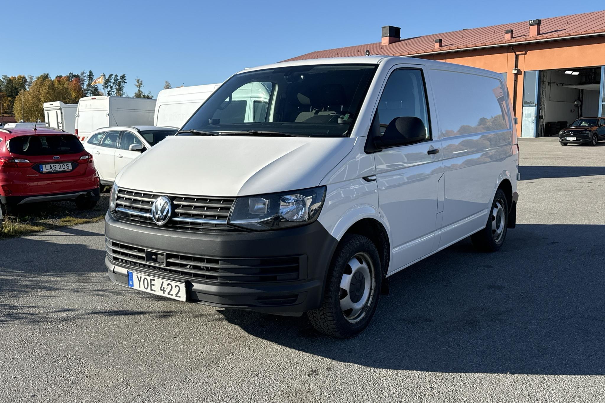 VW Transporter T6 2.0 TSI Skåp (204hk) - 164 640 km - Automaattinen - valkoinen - 2018