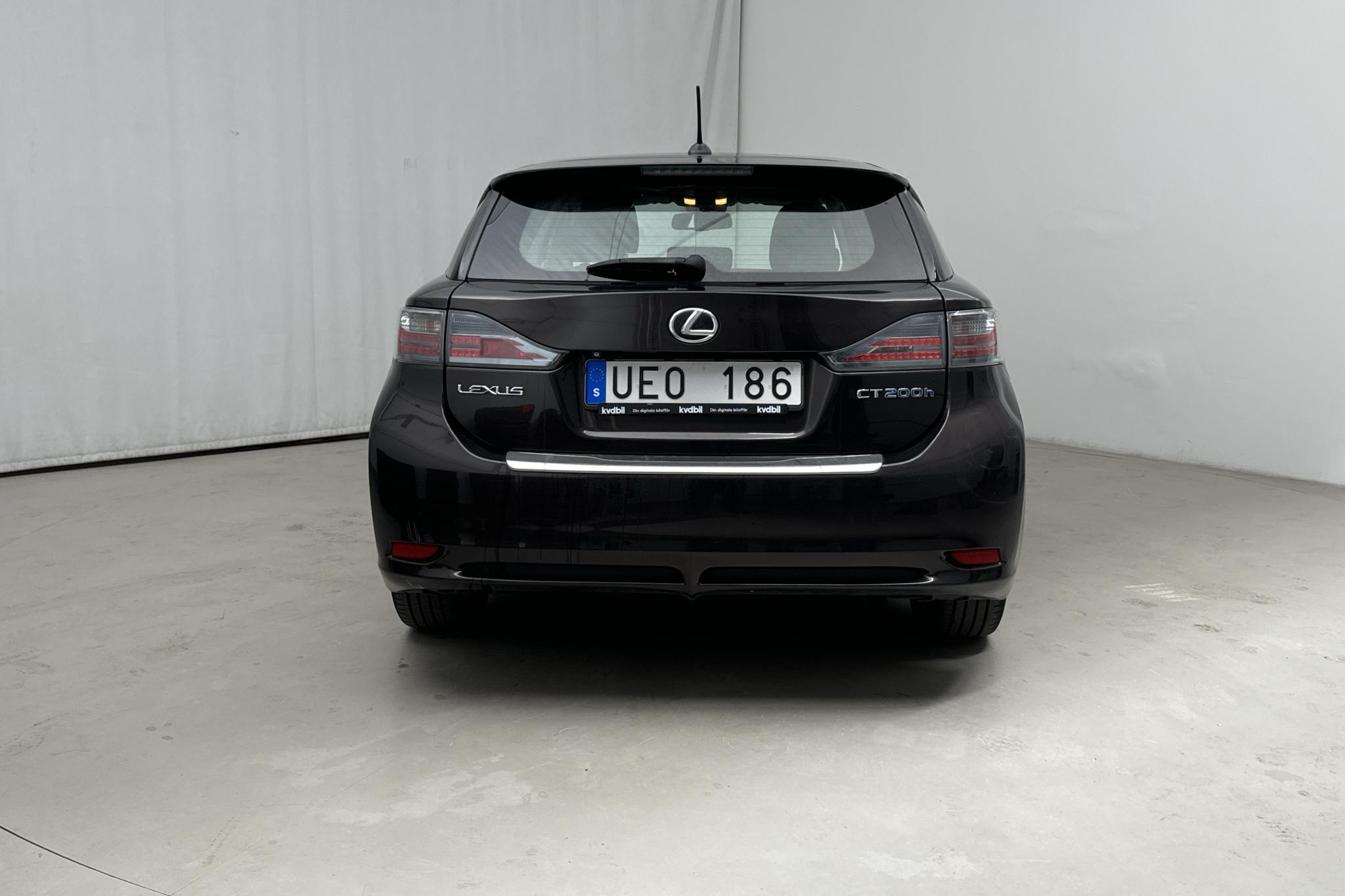 Lexus CT 200h (99hk) - 275 990 km - Automatic - Dark Brown - 2013