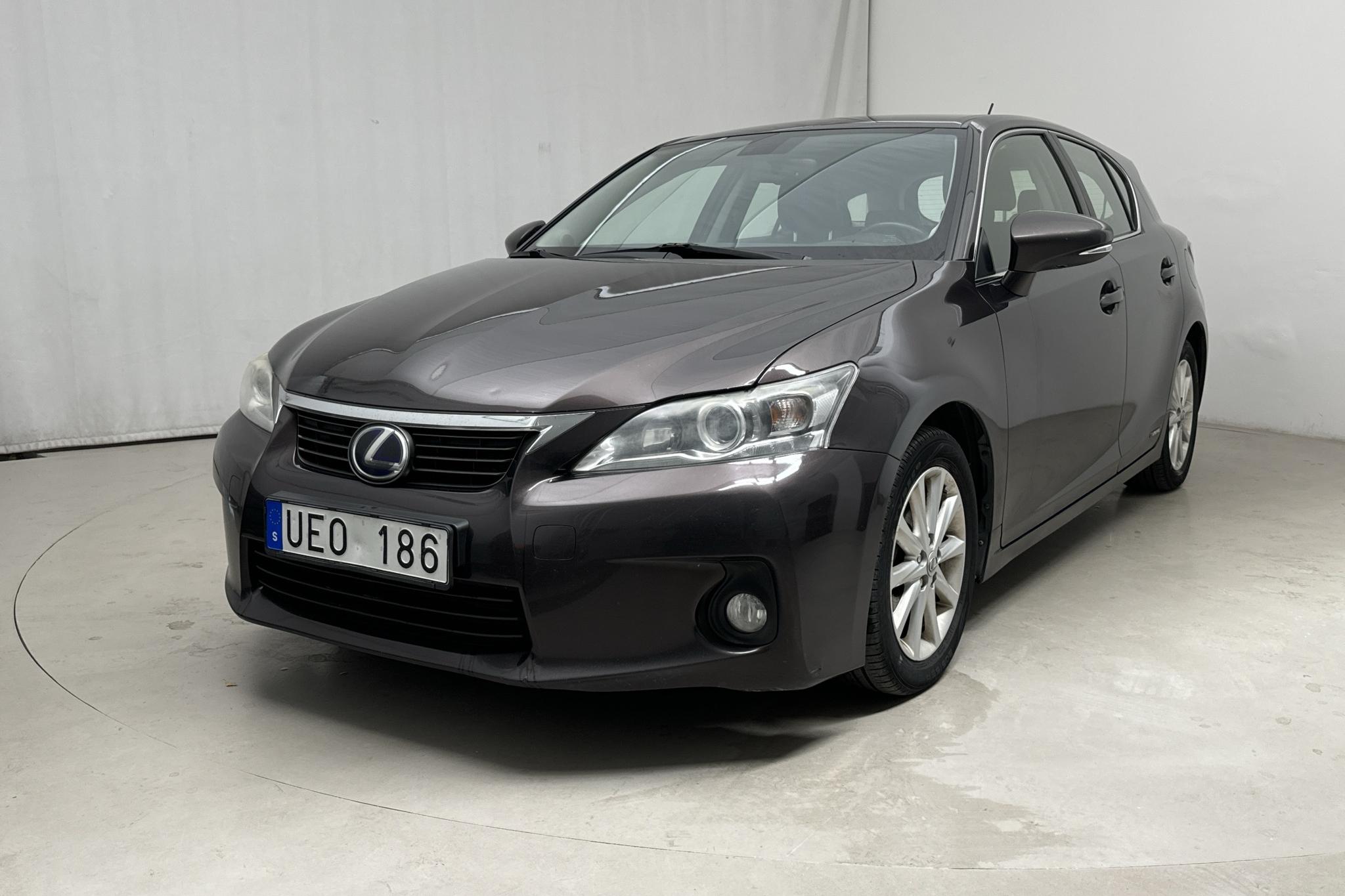 Lexus CT 200h (99hk) - 275 990 km - Automatic - Dark Brown - 2013