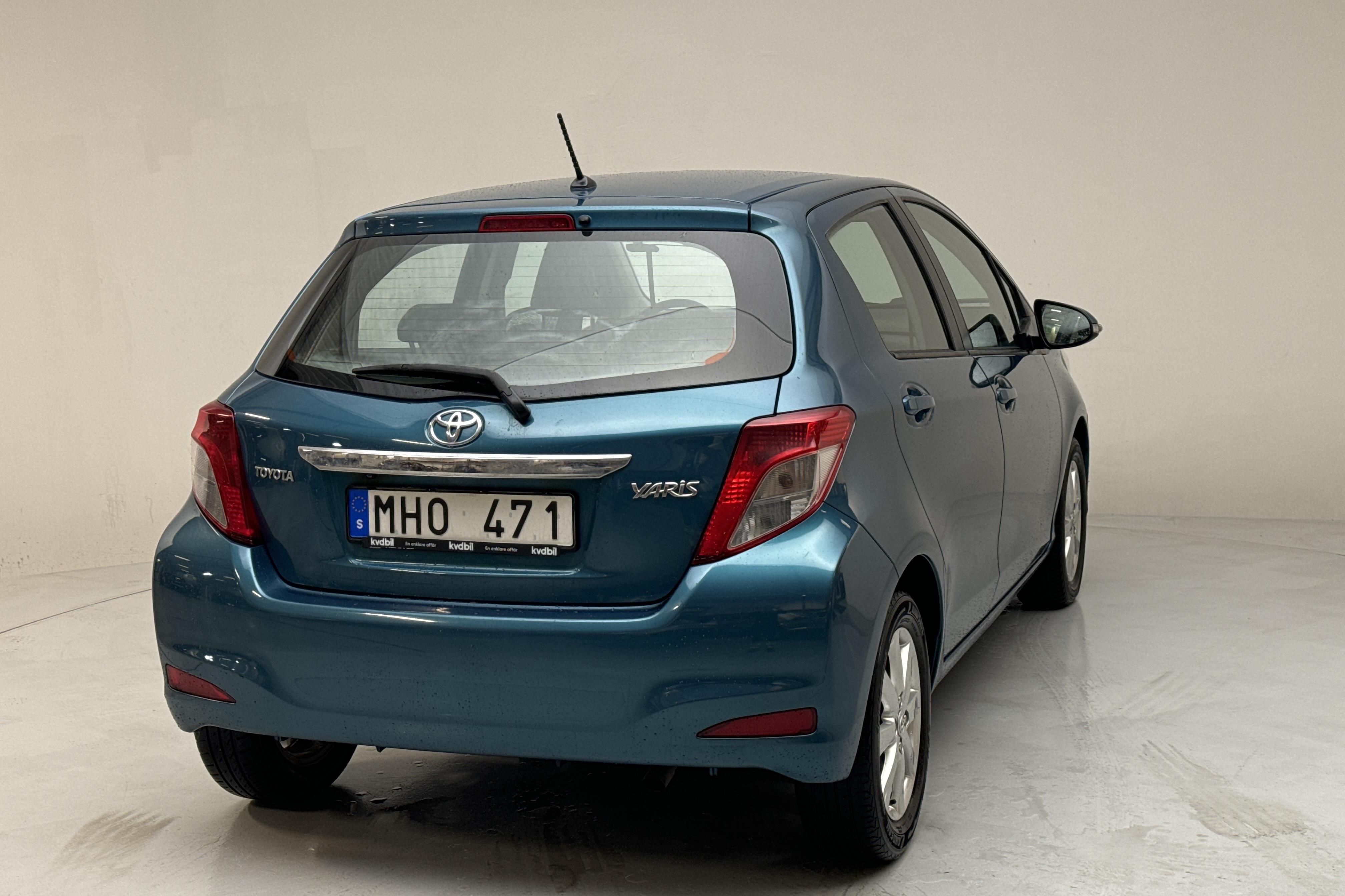 Toyota Yaris 1.33 5dr (100hk) - 169 650 km - Manualna - Dark Green - 2012