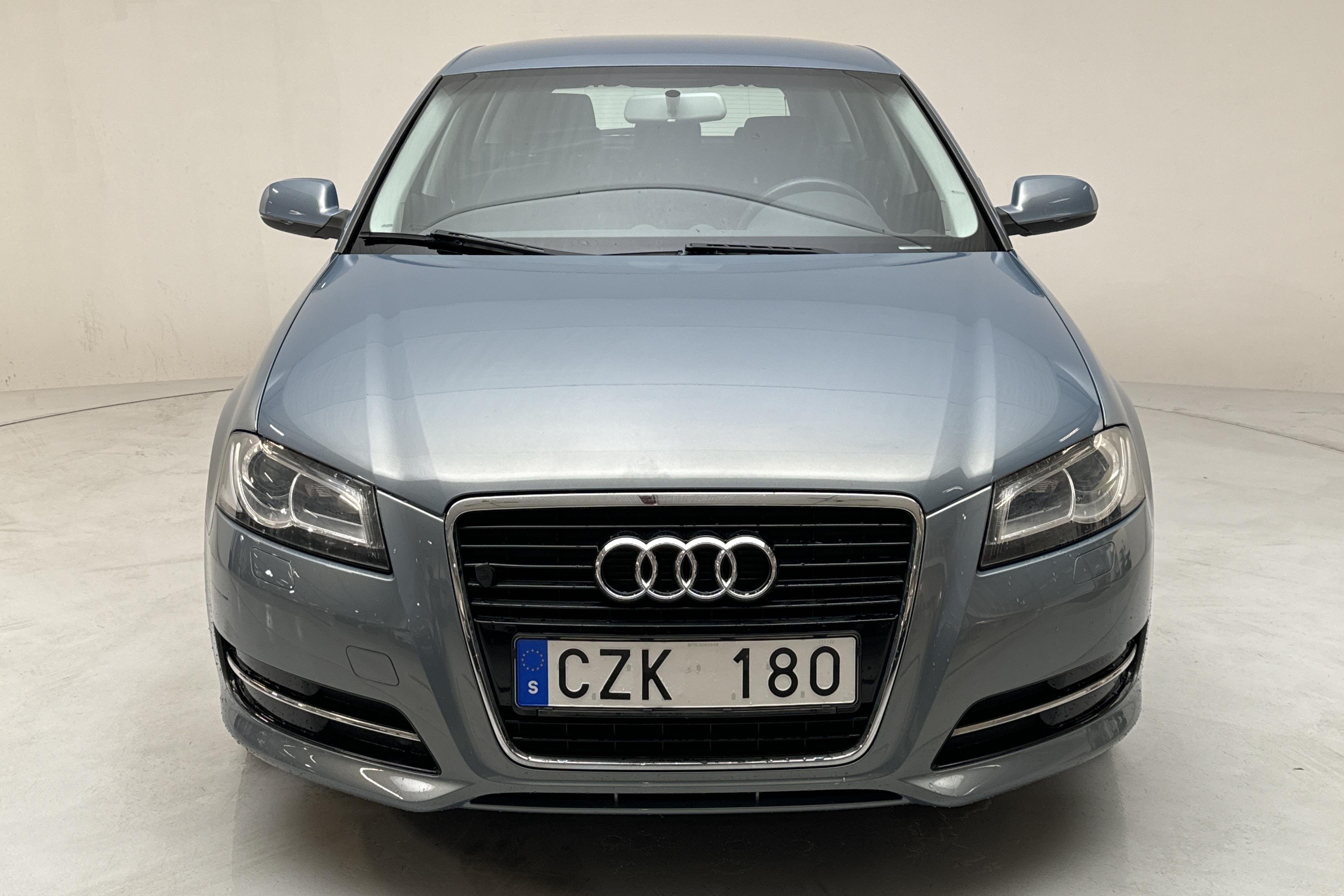 Audi A3 1.6 TDI Sportback (105hk) - 77 260 km - Automaatne - sinine - 2012