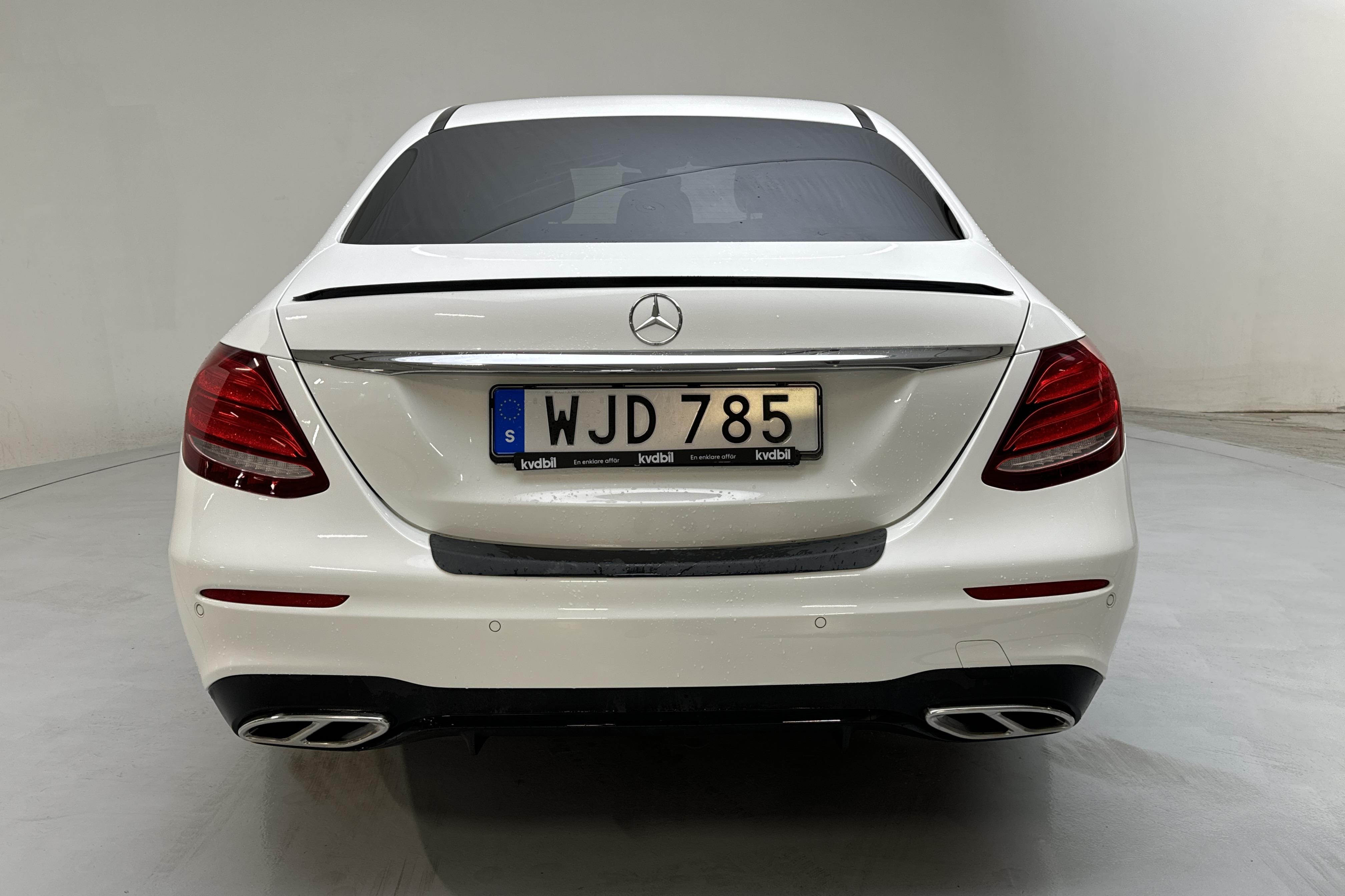 Mercedes E 220 d Sedan W213 (194hk) - 81 480 km - Automaatne - valge - 2017