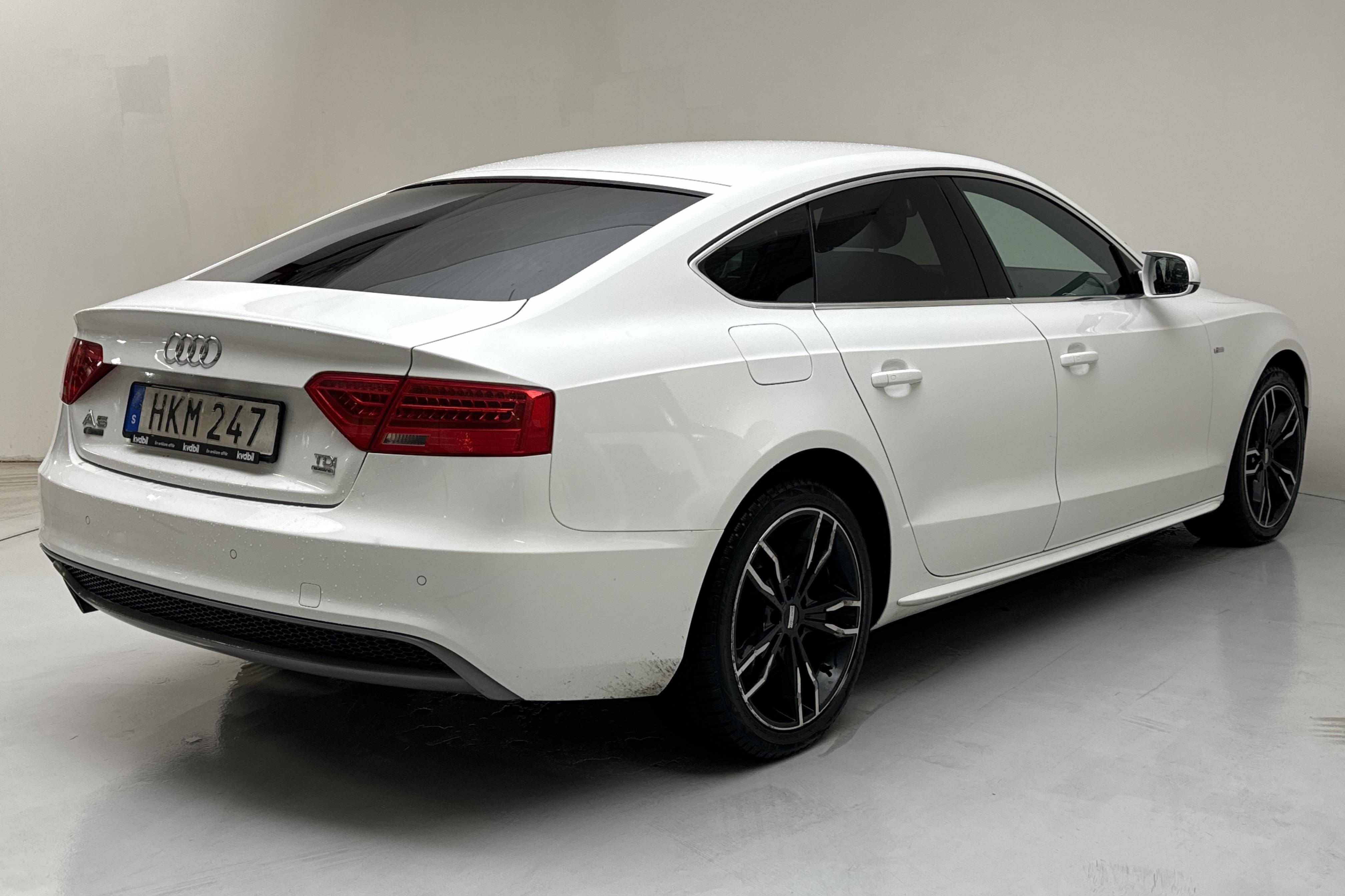 Audi A5 2.0 TDI Sportback quattro (177hk) - 158 420 km - Automaattinen - valkoinen - 2014