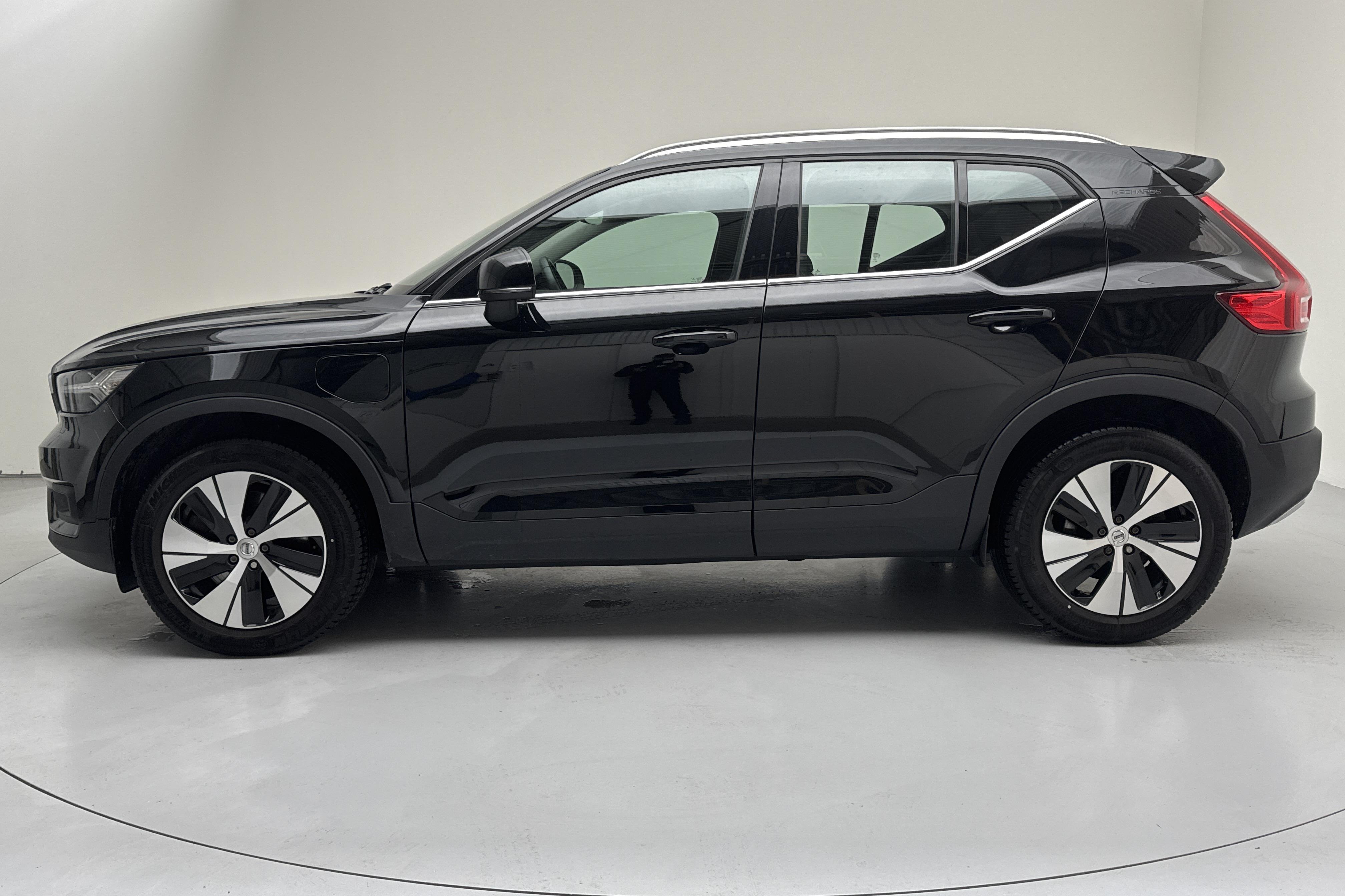 Volvo XC40 T4 2WD Twin Engine (211hk) - 141 780 km - Automatic - black - 2021