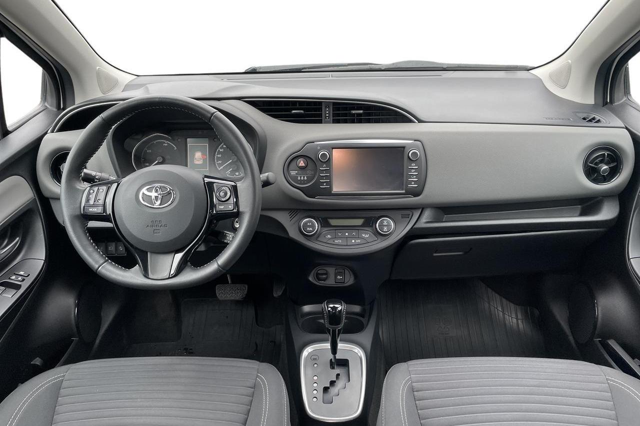 Toyota Yaris 1.5 Hybrid 5dr (101hk) - 72 910 km - Automatyczna - biały - 2018