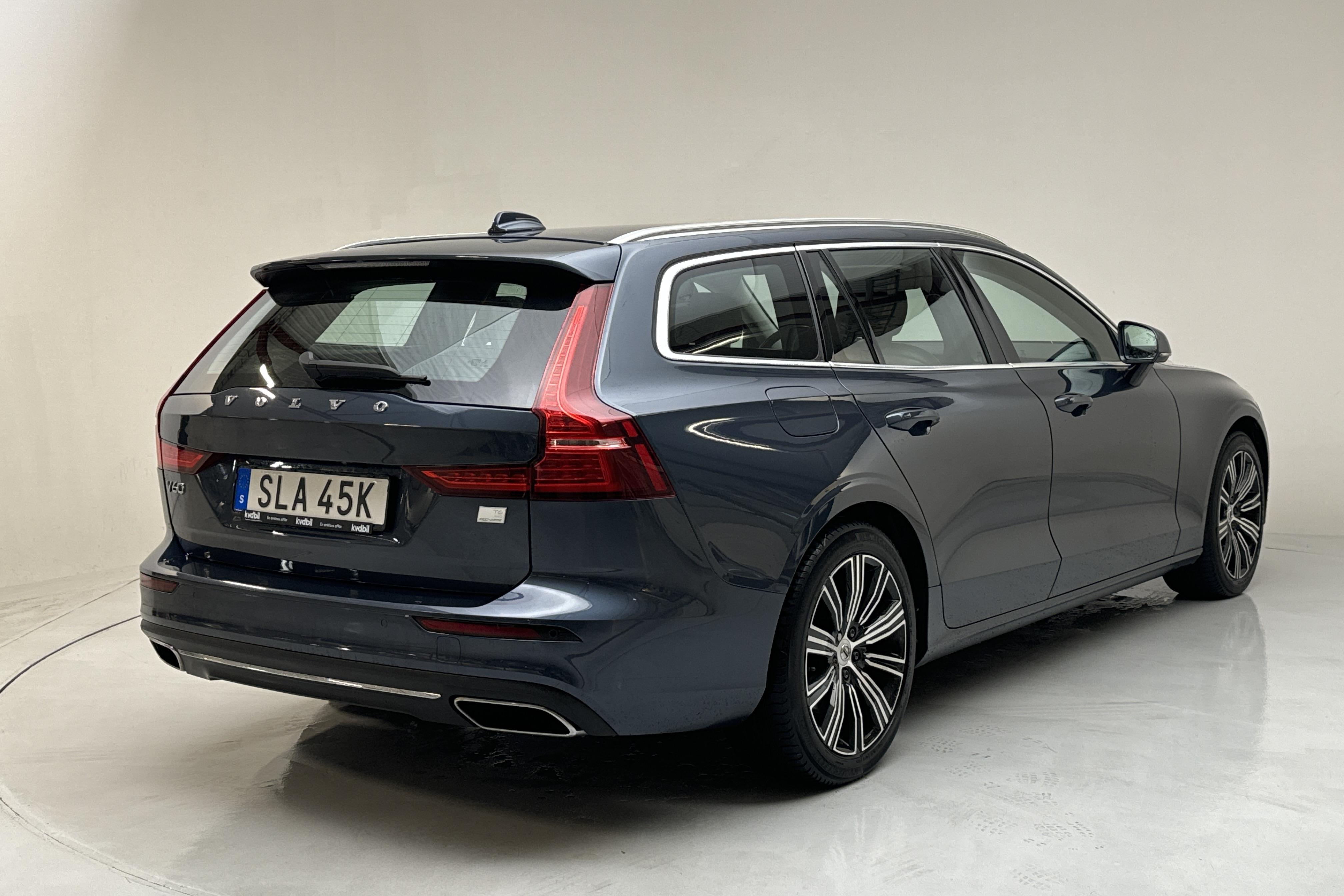 Volvo V60 T6 AWD Twin Engine (340hk) - 97 650 km - Automatyczna - Dark Blue - 2021