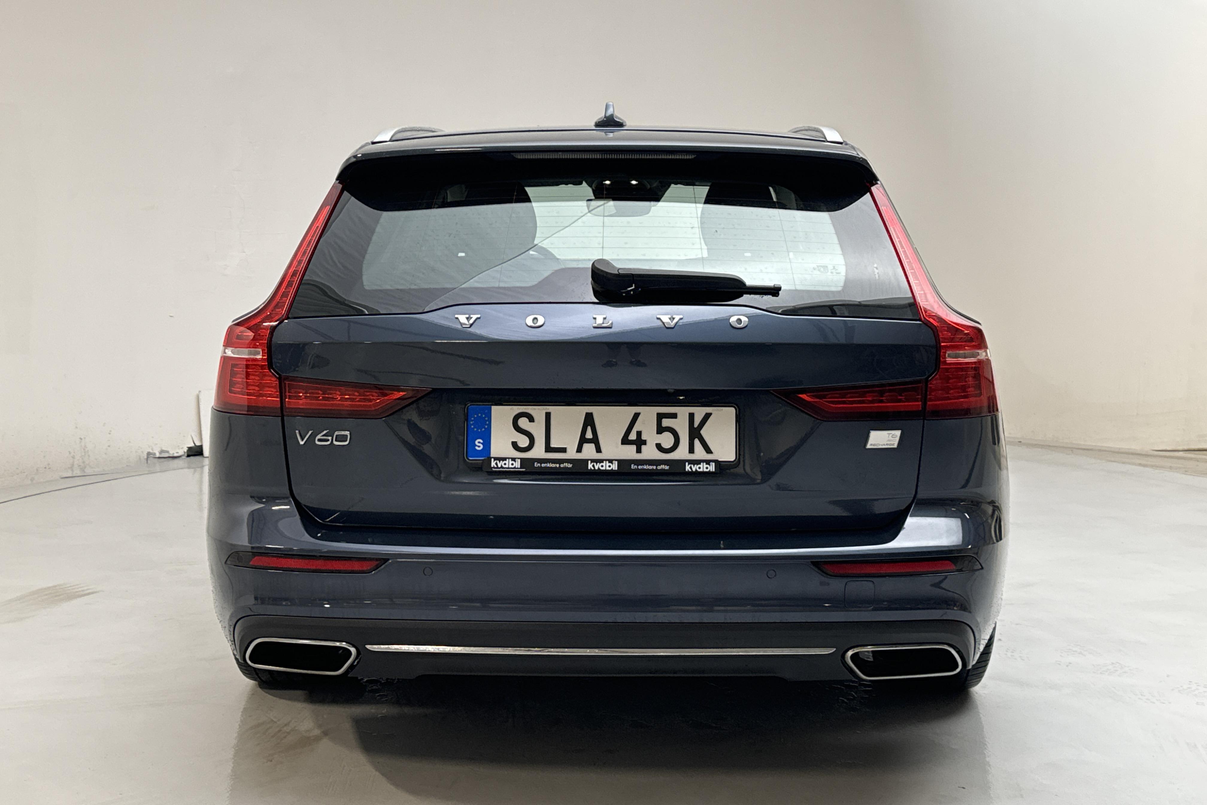 Volvo V60 T6 AWD Twin Engine (340hk) - 9 765 mil - Automat - Dark Blue - 2021