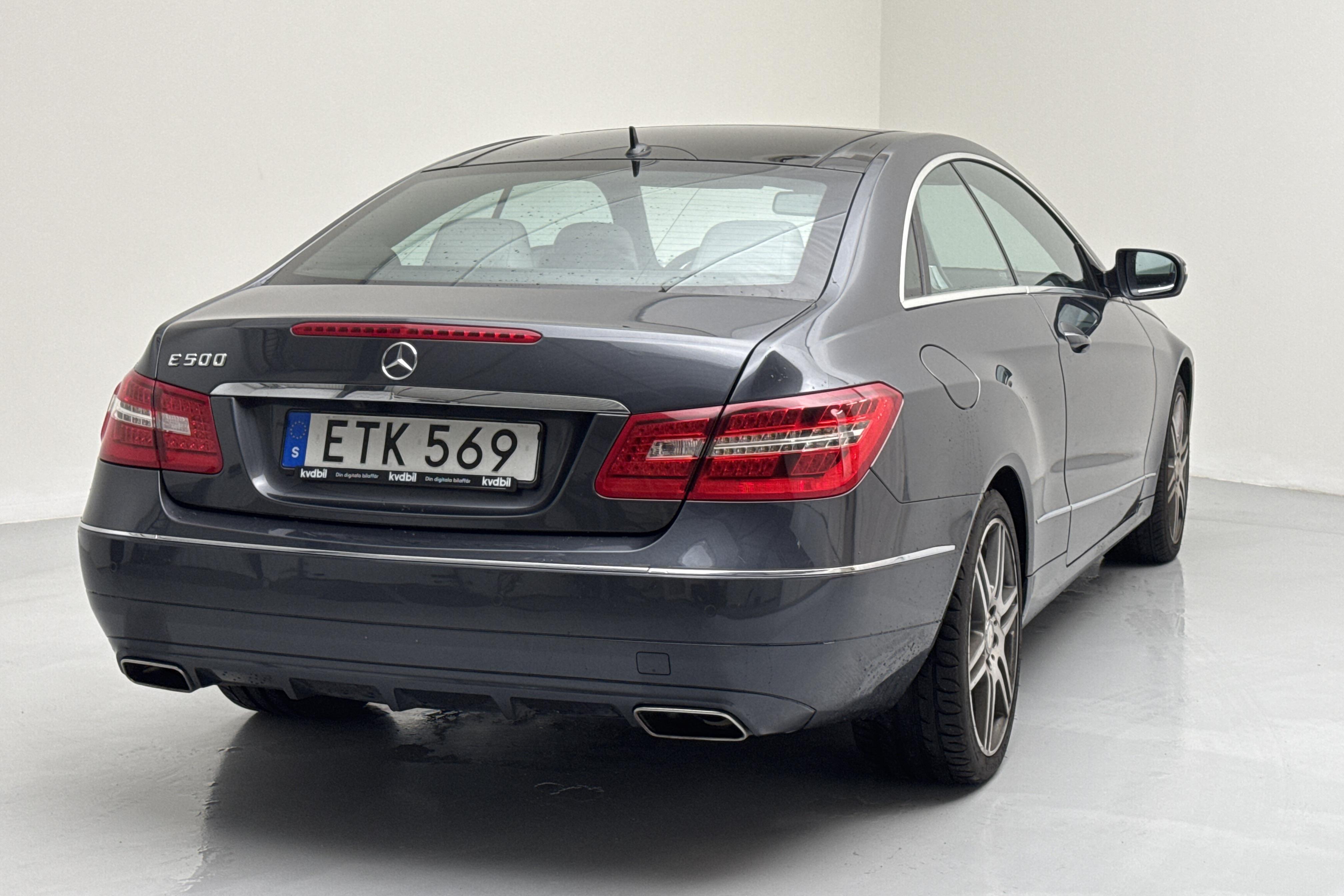 Mercedes E 500 BlueEfficiency Coupé C207 (388hk) - 120 350 km - Automaatne - Dark Grey - 2009