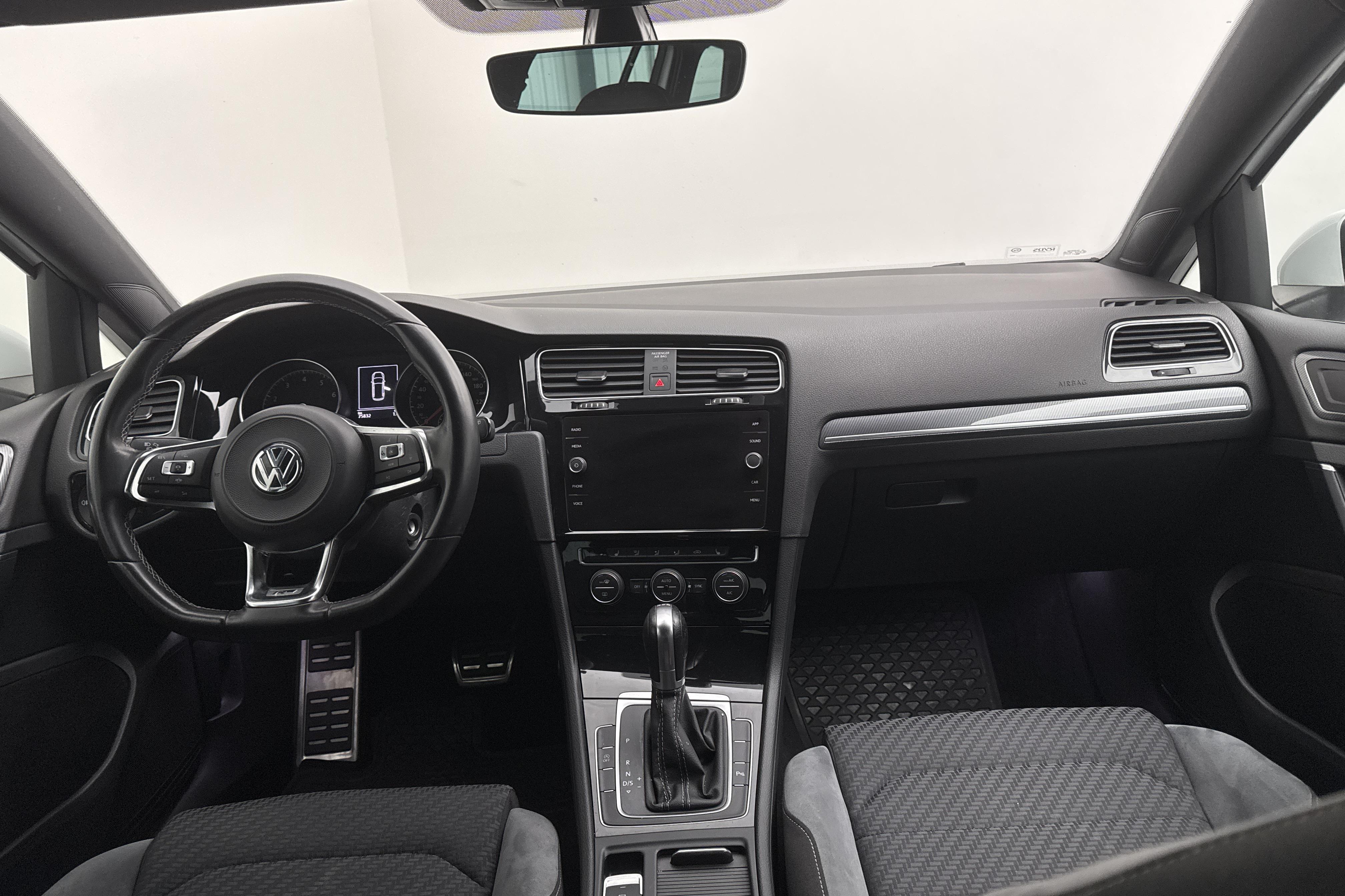 VW Golf VII 1.5 TSI Sportscombi (150hk) - 7 584 mil - Automat - vit - 2019