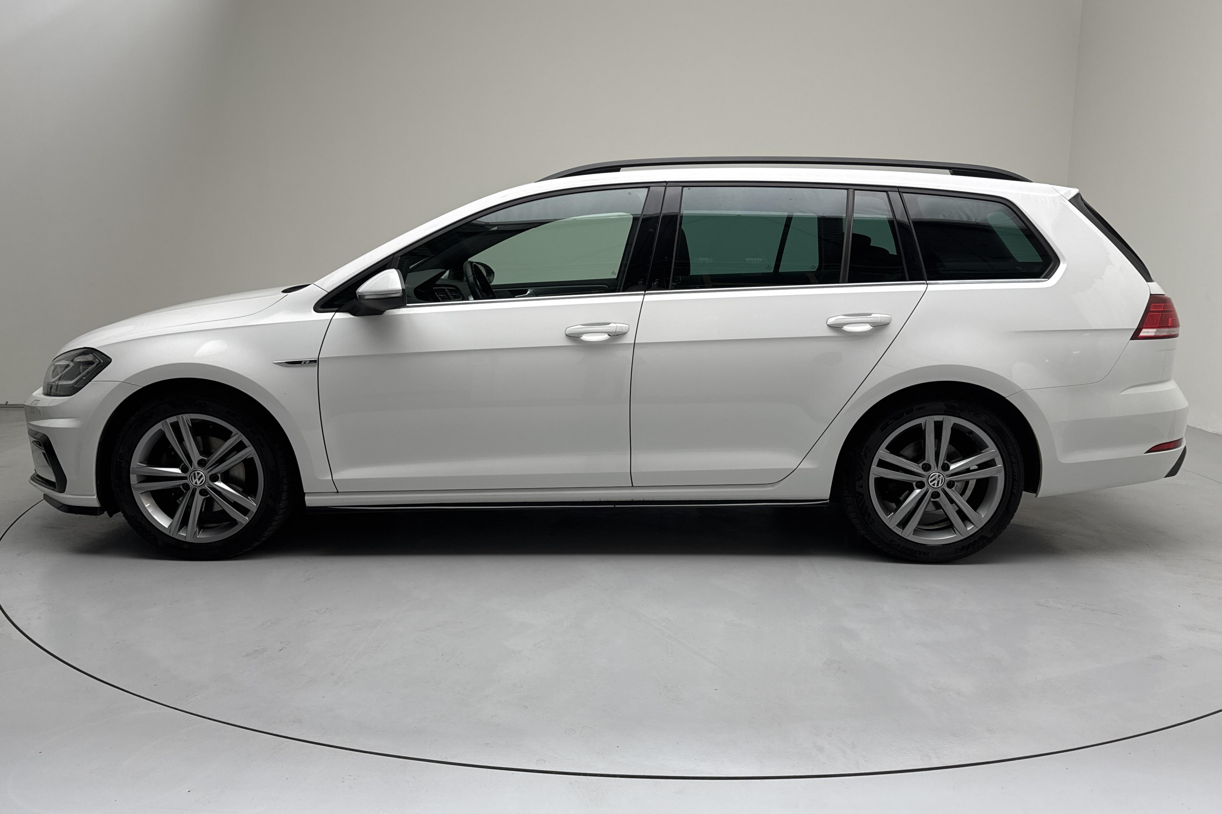 VW Golf VII 1.5 TSI Sportscombi (150hk) - 7 584 mil - Automat - vit - 2019